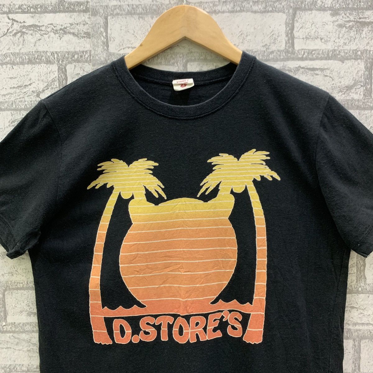 Japanese Brand Vintage Drug Store’s Japanese Brand T-shirts Size US M / EU 48-50 / 2 - 3 Thumbnail