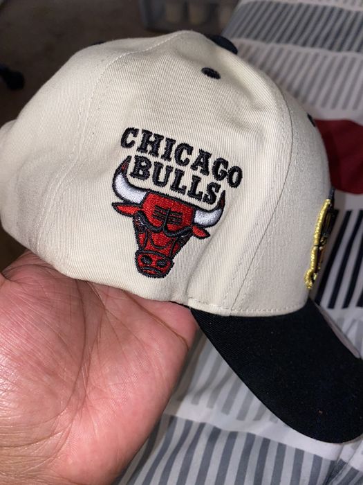 Mitchell & Ness Juice WRLD x Chicago Bulls Strapback Hat Red