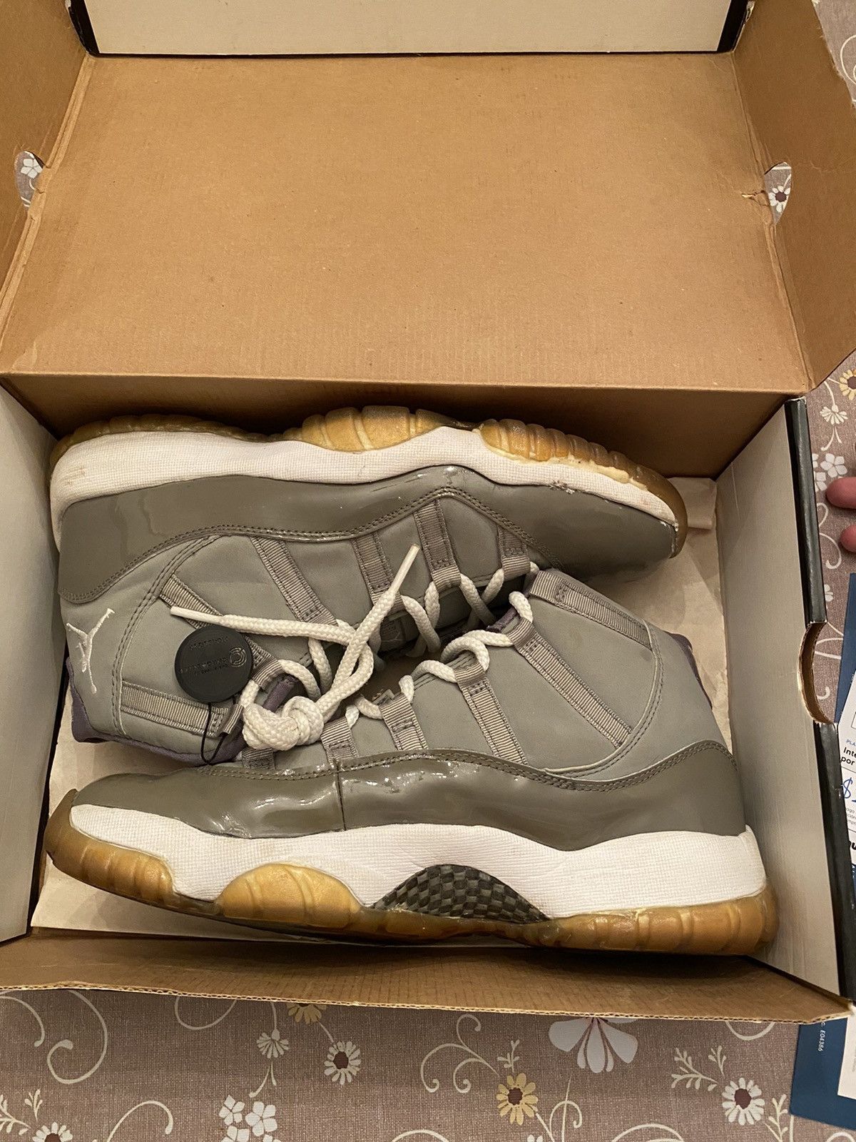 Jordan 11 cool grey 2001 deals