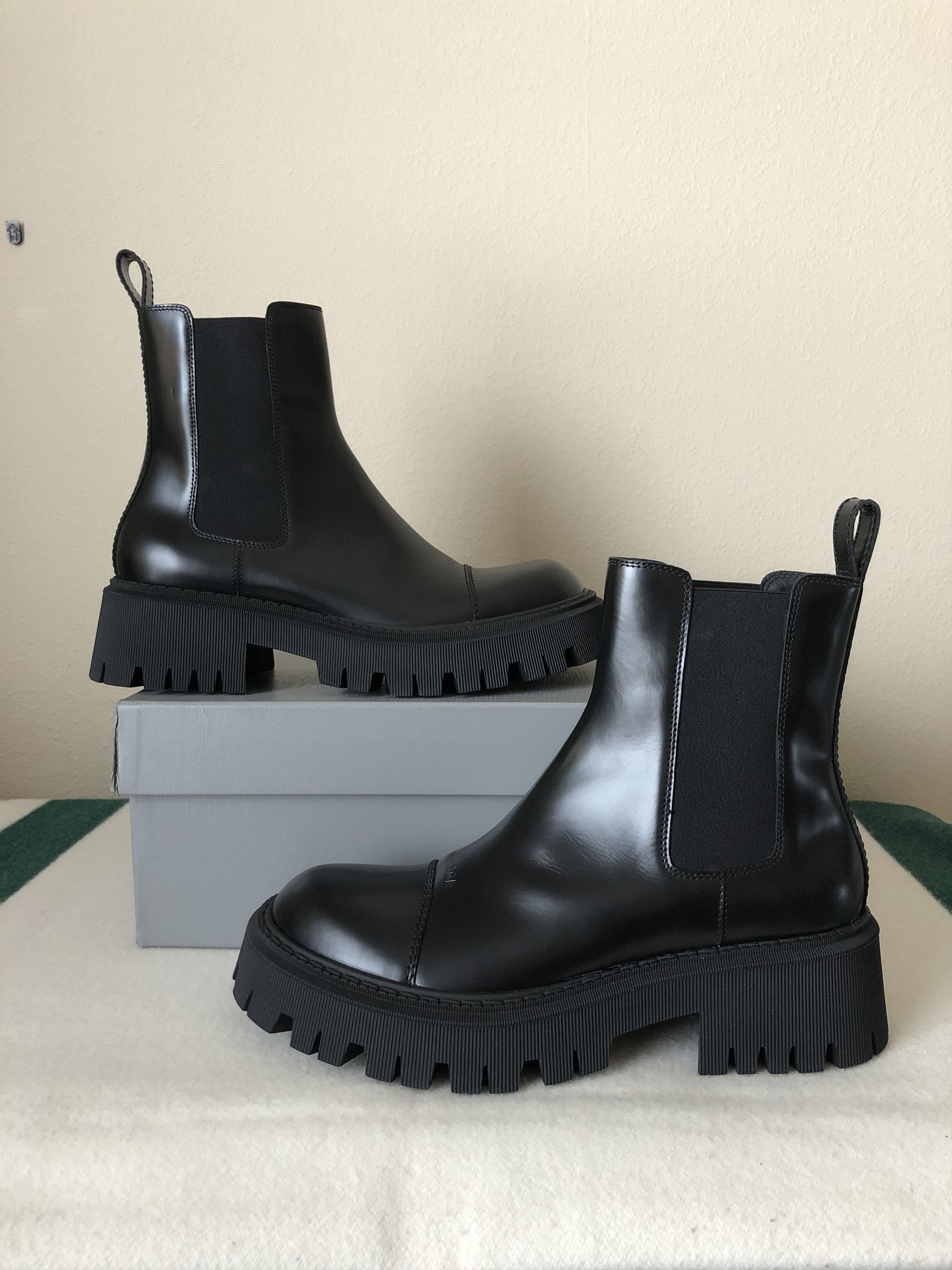 Balenciaga Balenciaga 20mm Tractor Chelsea Boots Size US 11 / EU 44 - 2 Thumbnail