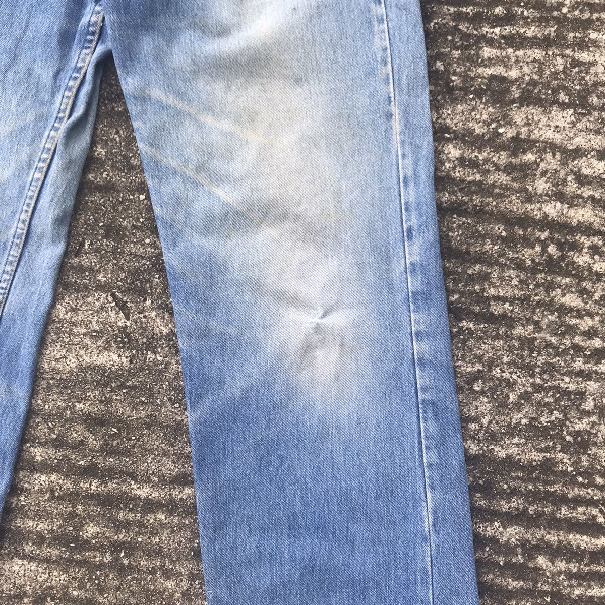 Levi's Vintage 90s Levis 520 Distressed Denim Made in USA Size US 32 / EU 48 - 9 Thumbnail