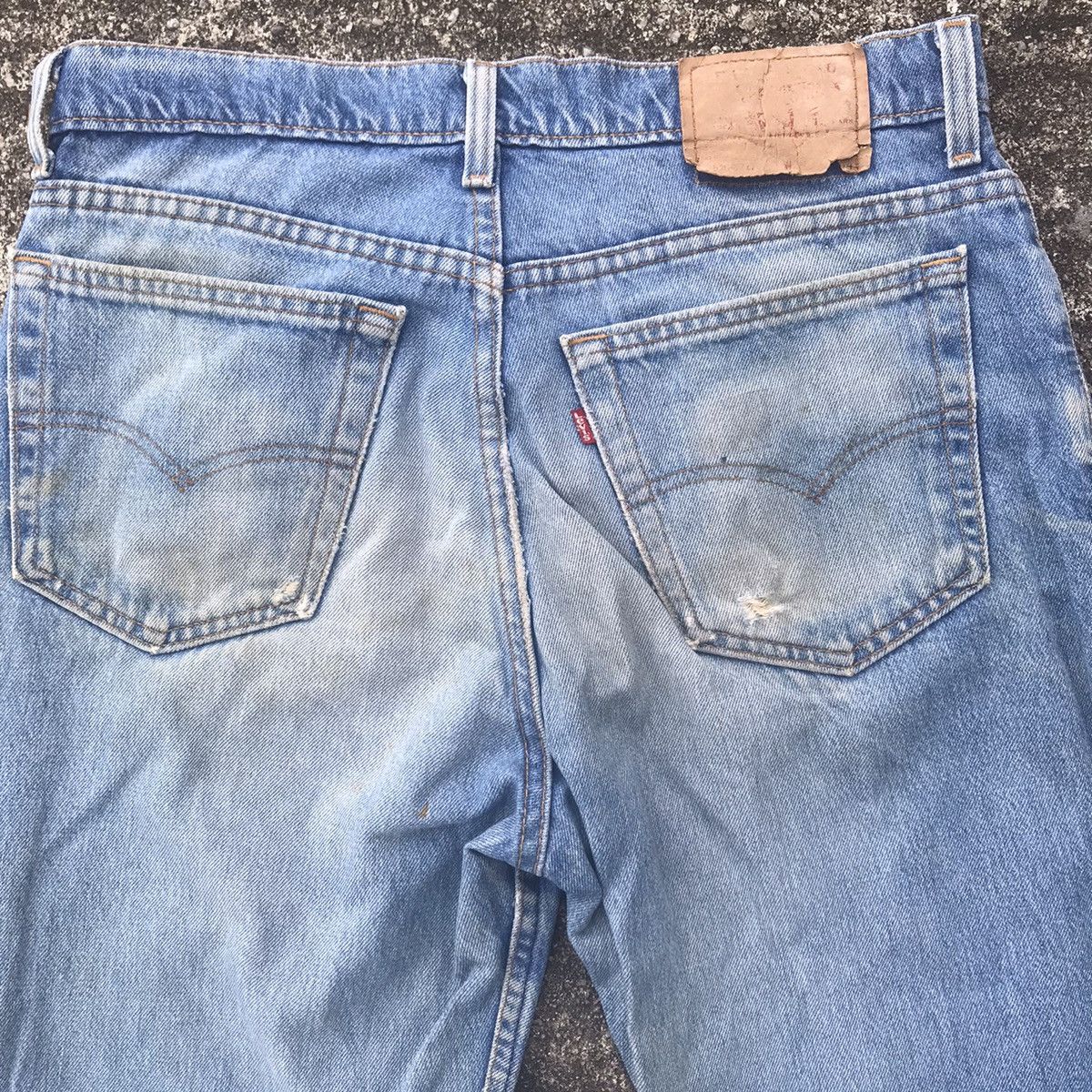 Levi's Vintage 90s Levis 520 Distressed Denim Made in USA Size US 32 / EU 48 - 12 Thumbnail