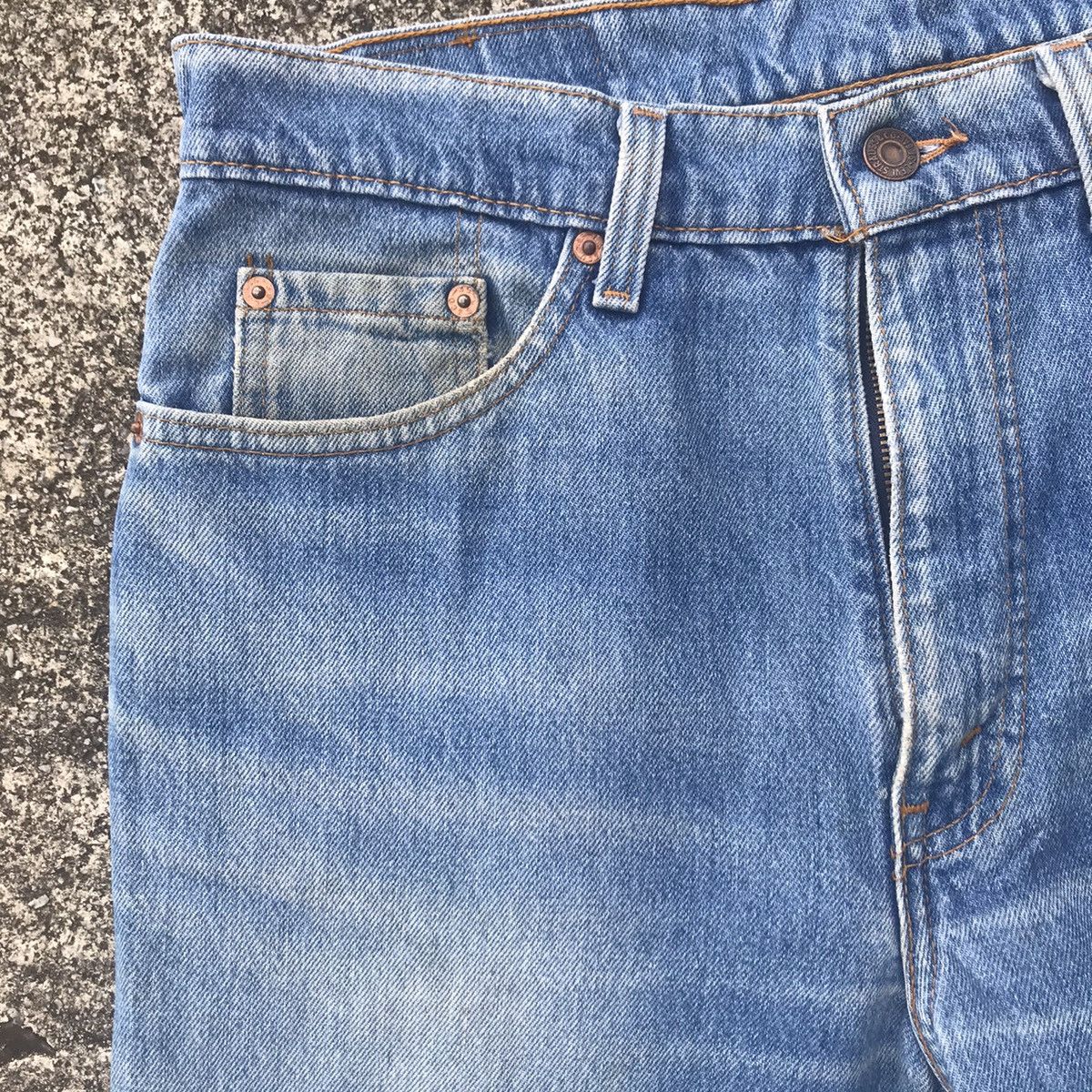 Levi's Vintage 90s Levis 520 Distressed Denim Made in USA Size US 32 / EU 48 - 6 Thumbnail
