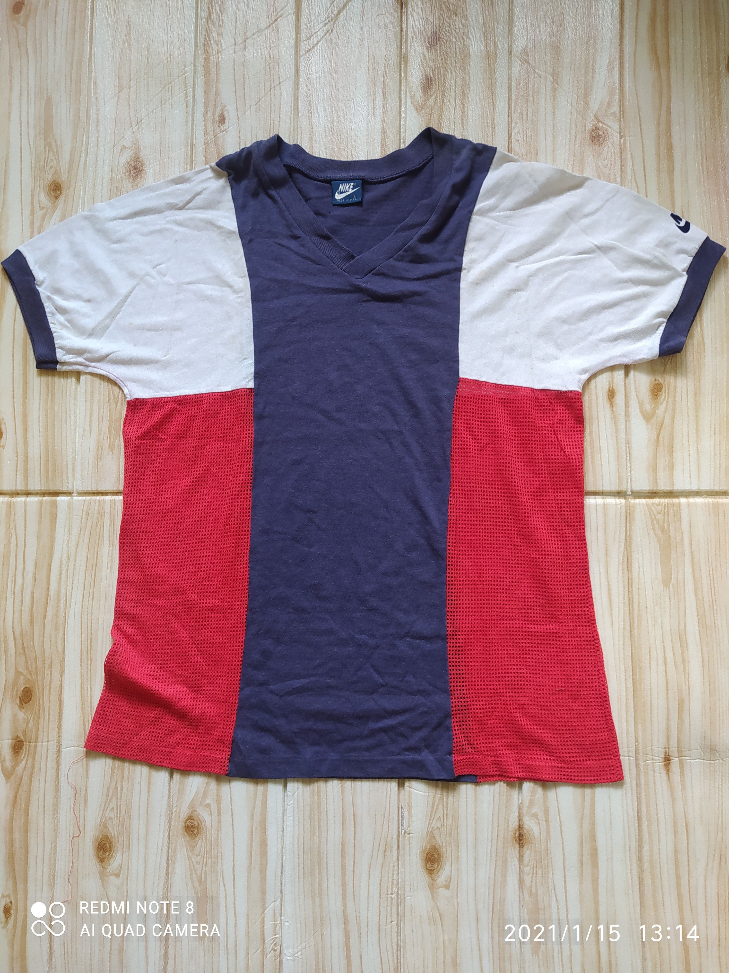 VINTAGE NIKE small swoosh V neck net design 90s