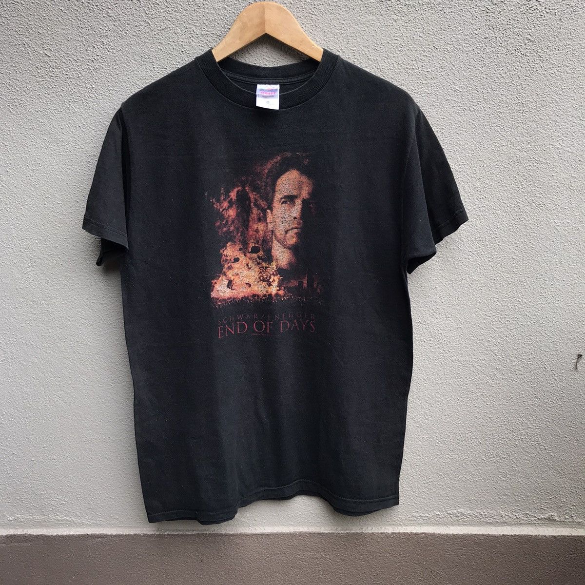 Vintage Vintage 90s END OF DAYS movie horror Arnold Schwarzenegger Size US M / EU 48-50 / 2 - 1 Thumbnail