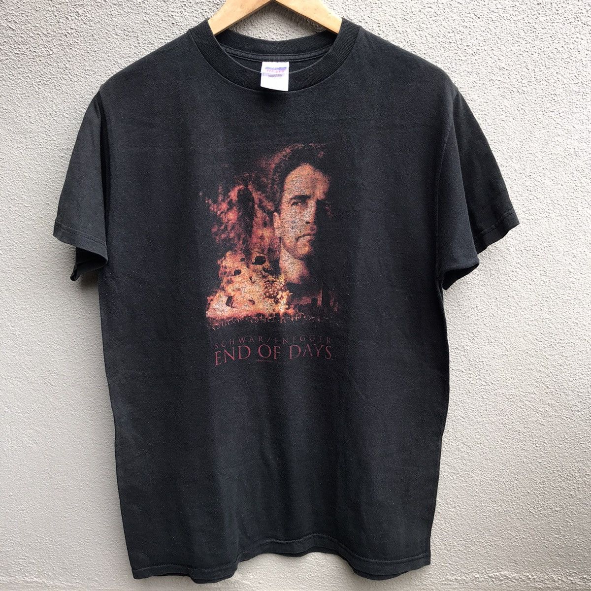 Vintage Vintage 90s END OF DAYS movie horror Arnold Schwarzenegger Size US M / EU 48-50 / 2 - 2 Thumbnail