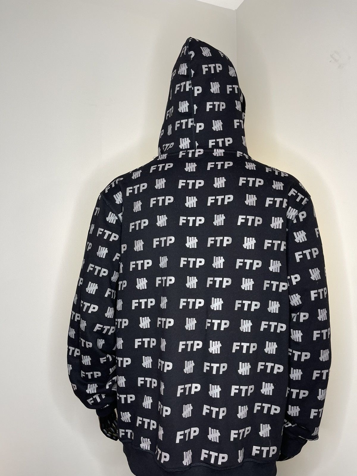 Fuck The Population × Undefeated All Over Print Hoodie Size US XL / EU 56 / 4 - 2 Thumbnail