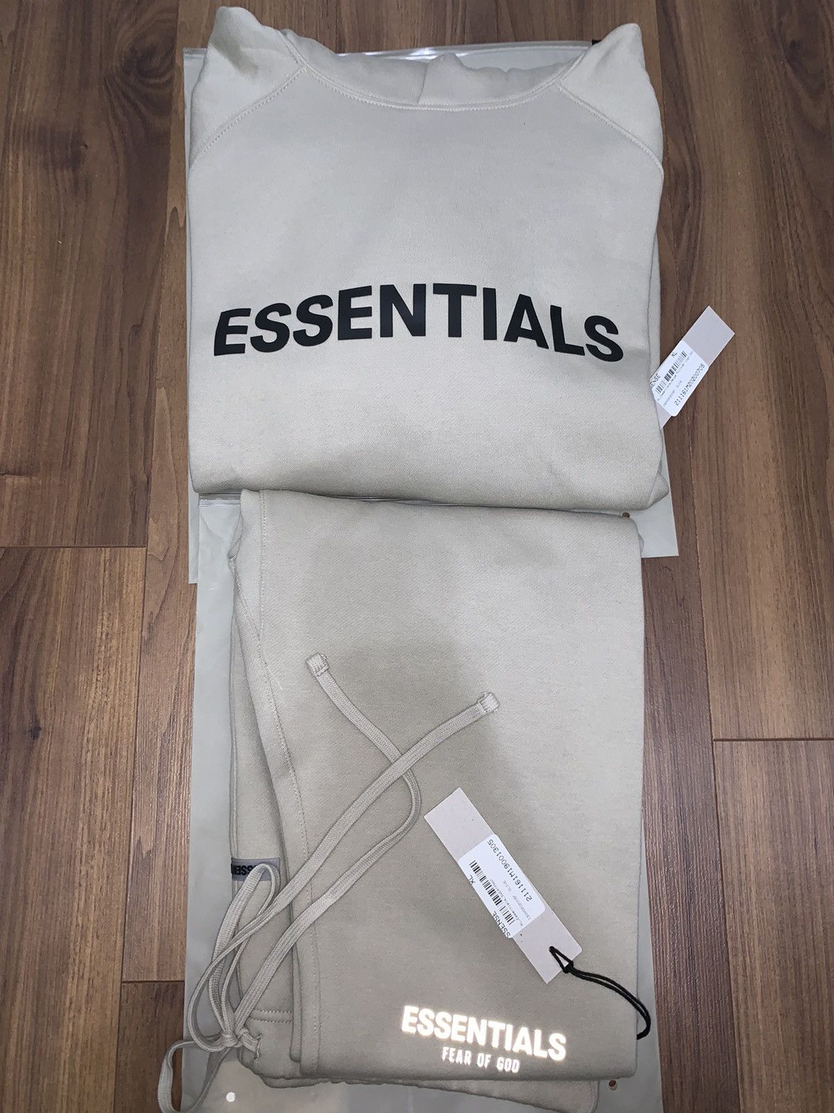 Pacsun 🚨PRIVATE SALE🚨Fear of God Essentials Hoodie/Sweatpants XL