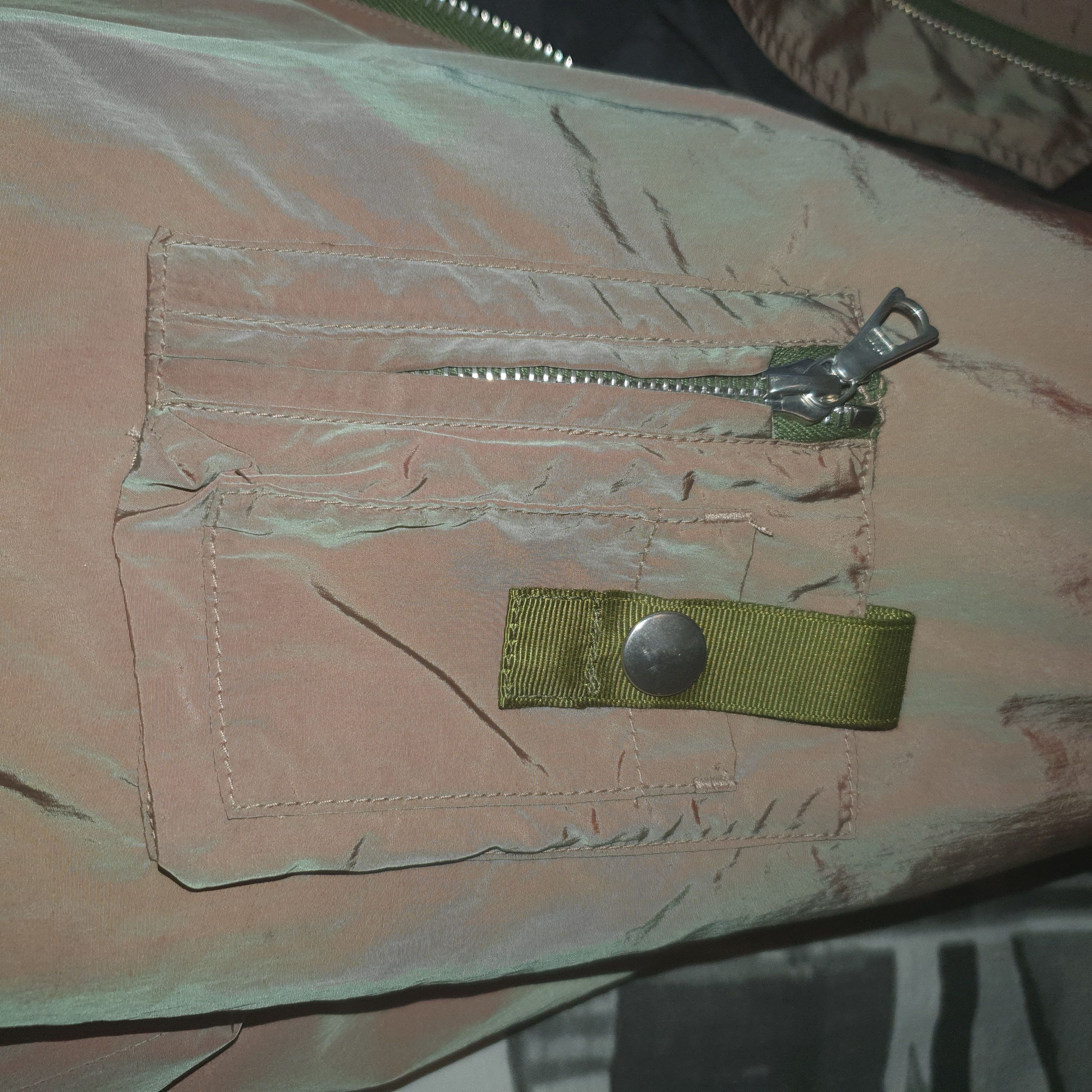 John Elliott John Elliott pre-SS'19 Iridescent Bogota Bomber Jacket Size US M / EU 48-50 / 2 - 3 Thumbnail