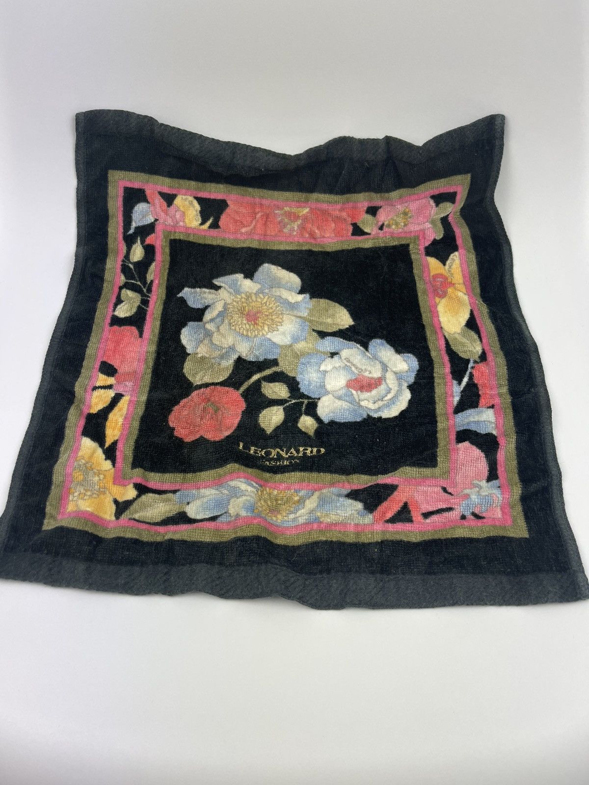 Japanese Brand RARE LEORNAD HAND TOWEL Size ONE SIZE - 1 Thumbnail