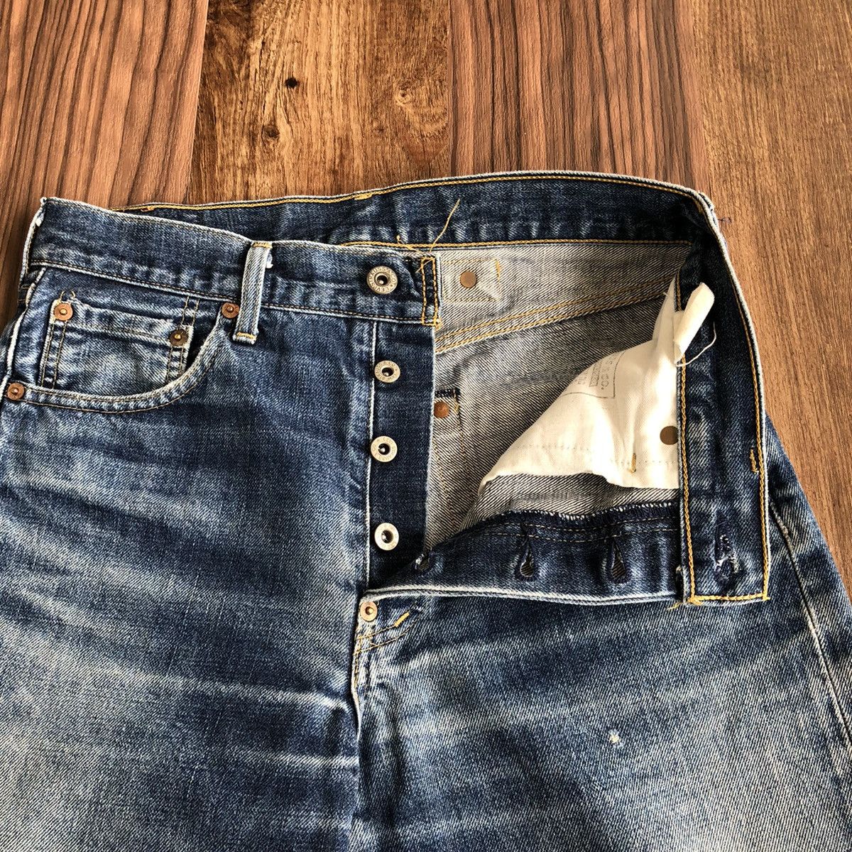 Vintage Levis 702 Big E Selvedge Shortpant Jeans