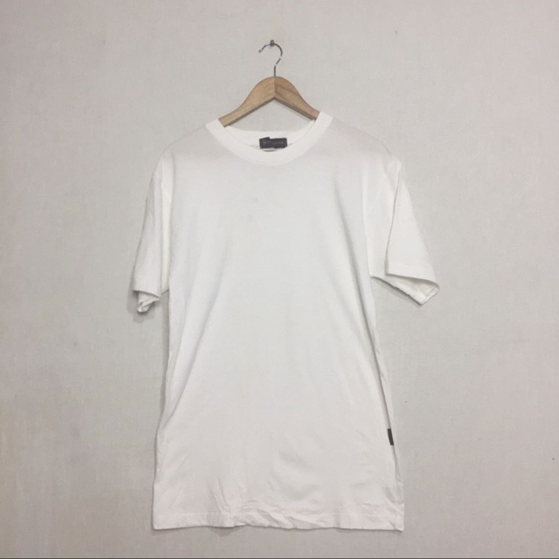 Gianni Valentino short sleeve white color