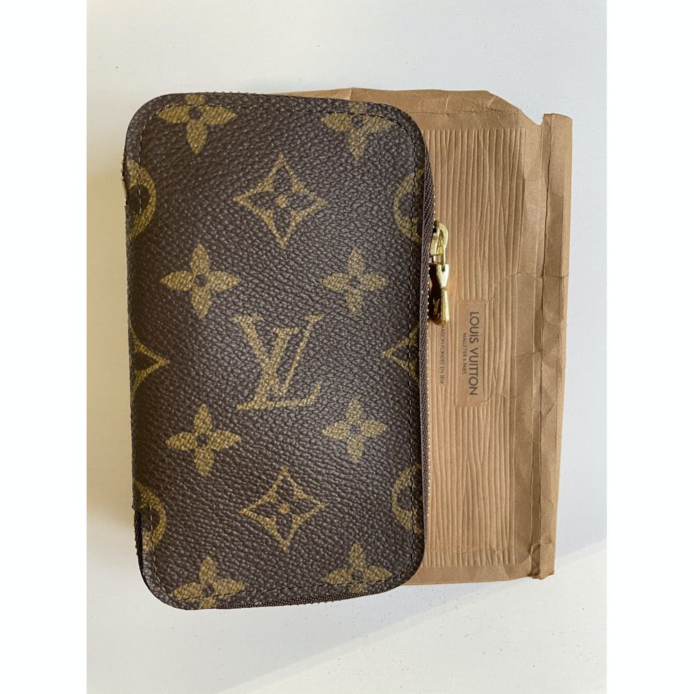 Louis Vuitton Vintage Louis Vuitton Monogram Canvas Zip 6 Key Holder Size ONE SIZE - 1 Thumbnail