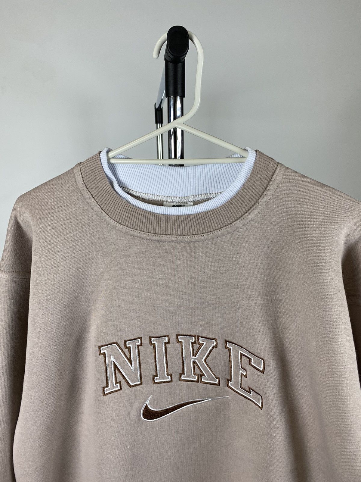 Nike Nike vintage sweatshirt beige very rare color centr big logo