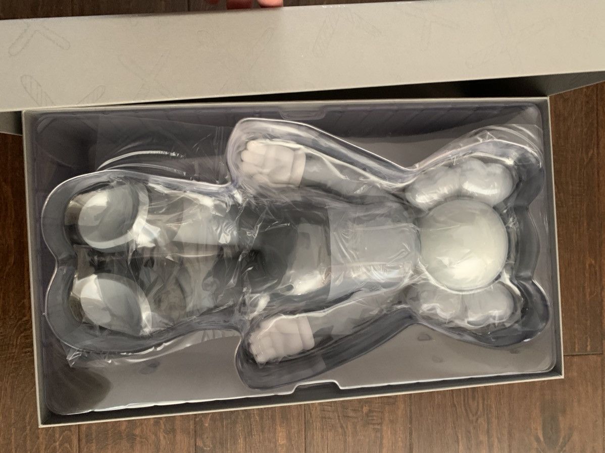 Kaws KAWS Companion 2020 Figure Grey Size ONE SIZE - 1 Thumbnail