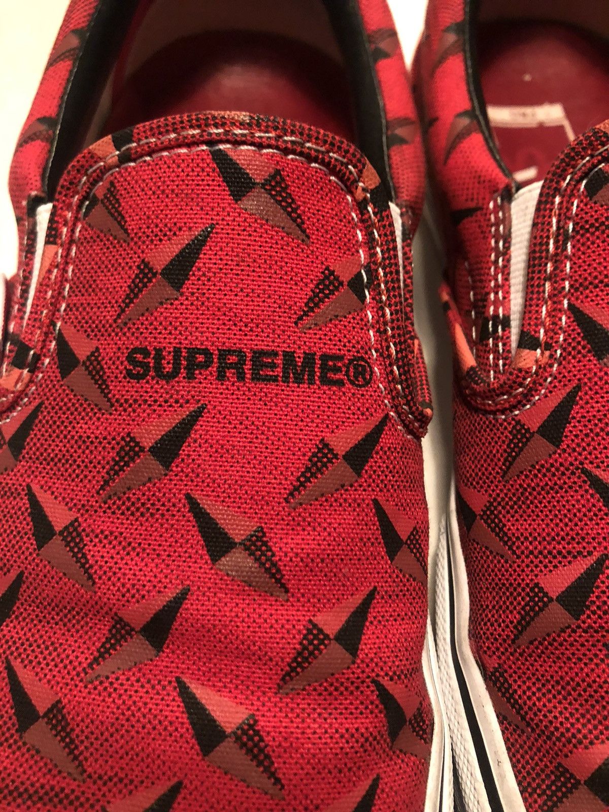 Supreme × Vans Supreme Vans Diamond Plate Slip Ons Size US 9 / EU 42 - 2 Thumbnail