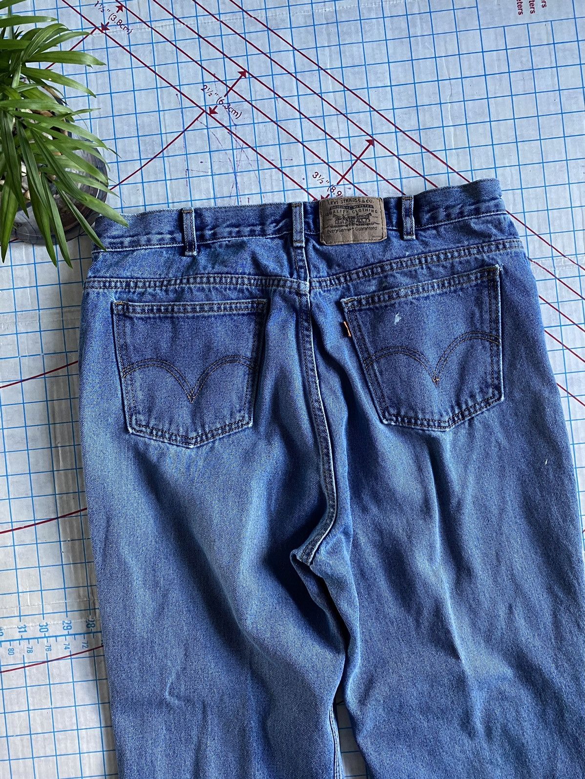 Levi's × Levi's Vintage Clothing × Vintage Vintage Levi’s Orange Tab Distressed Denim Fits 36x34 Size US 36 / EU 52 - 11 Thumbnail