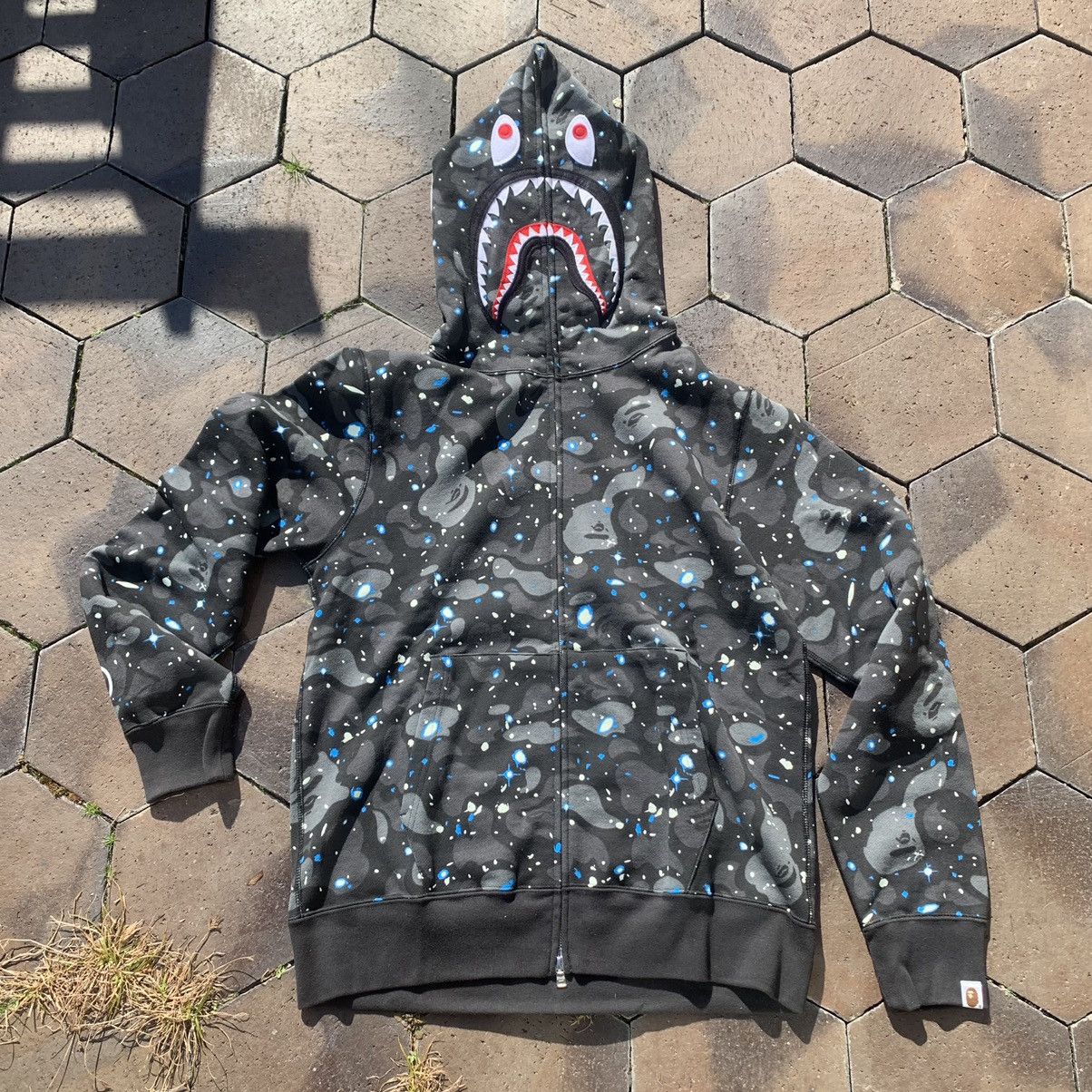 Bape FW17 WGM Space Camo Shark Hoodie Size US XL / EU 56 / 4 - 1 Thumbnail