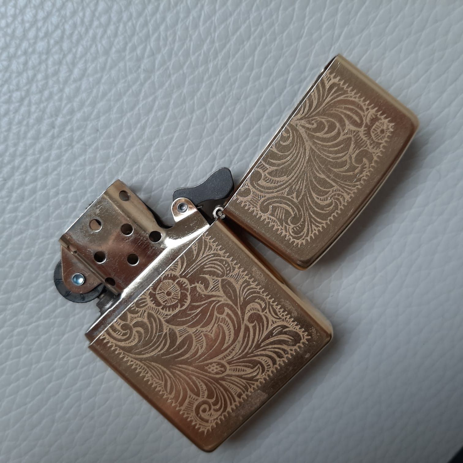 Supreme × Zippo RARE Supreme F/W 2014 Engraved Brass Gold Zippo 