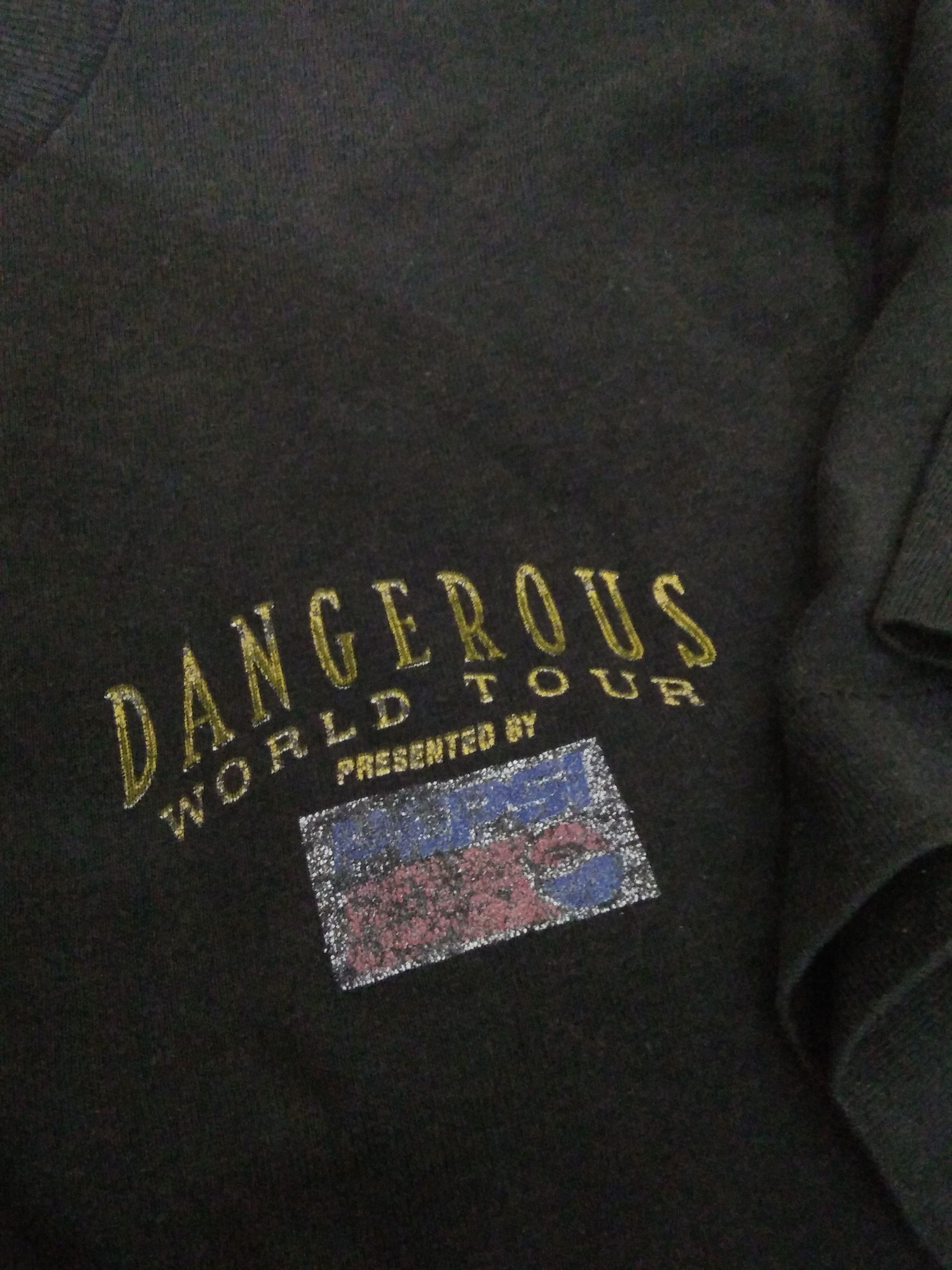 Michael Jackson 90s MICHAEL JACKSON world tour Dangerous PEPSI shirt (A108) Size US M / EU 48-50 / 2 - 5 Thumbnail
