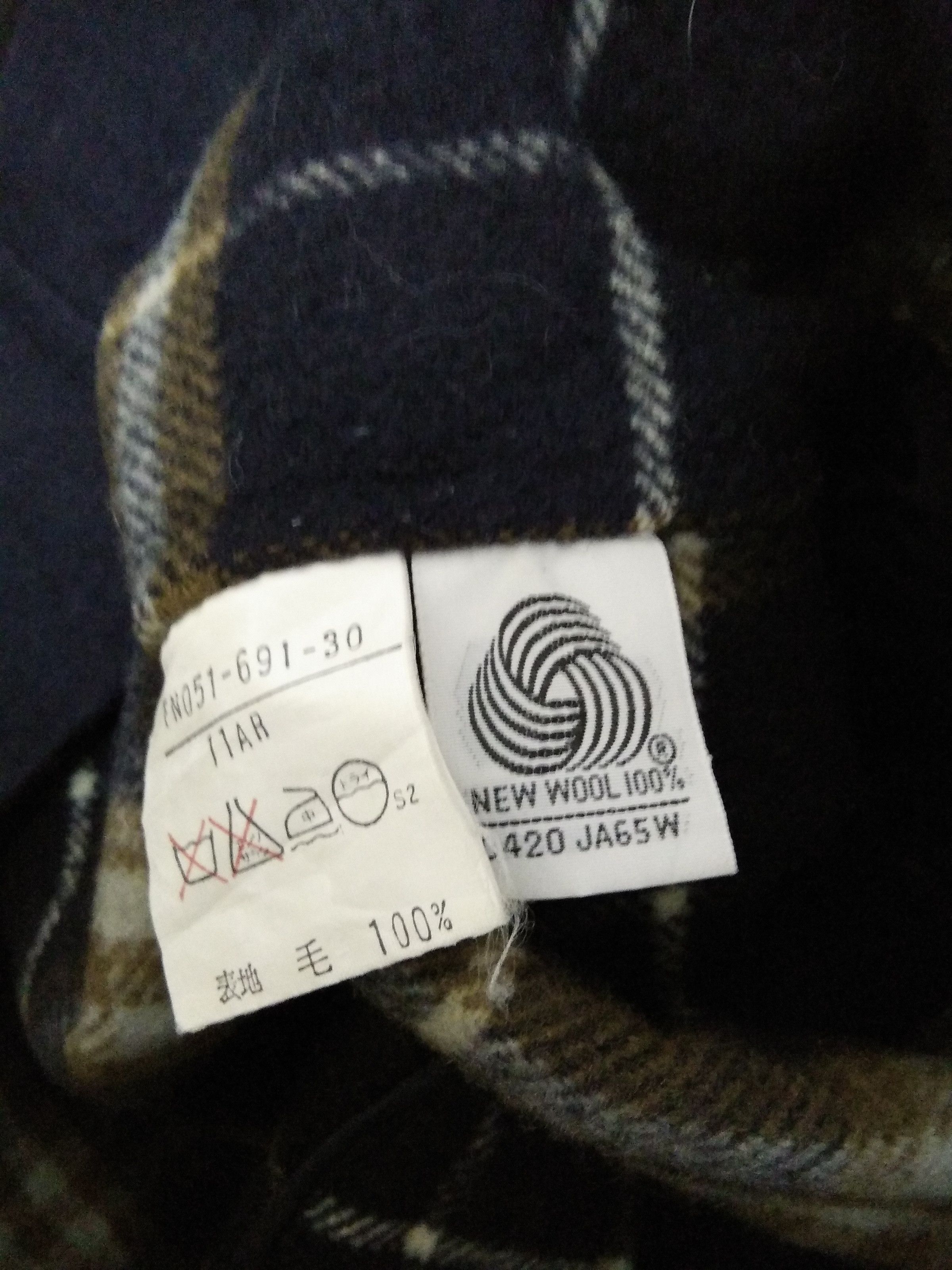 Burberry BURBERRY NOVA CHECK jacket (A46) Size US S / EU 44-46 / 1 - 6 Thumbnail