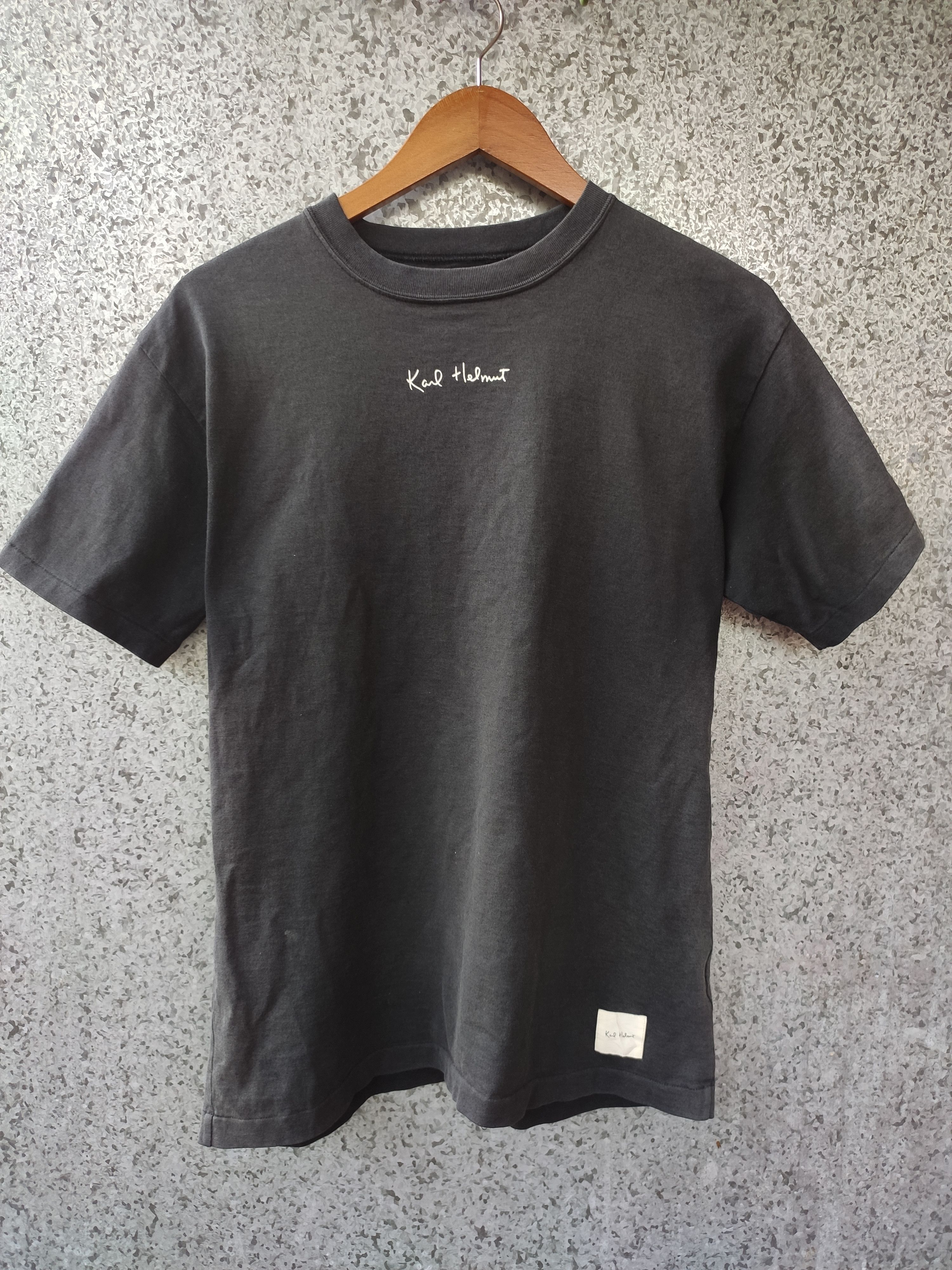 Karl Helmut Vintage Karl Helmut t shirt spell out sun faded Size US M / EU 48-50 / 2 - 2 Thumbnail