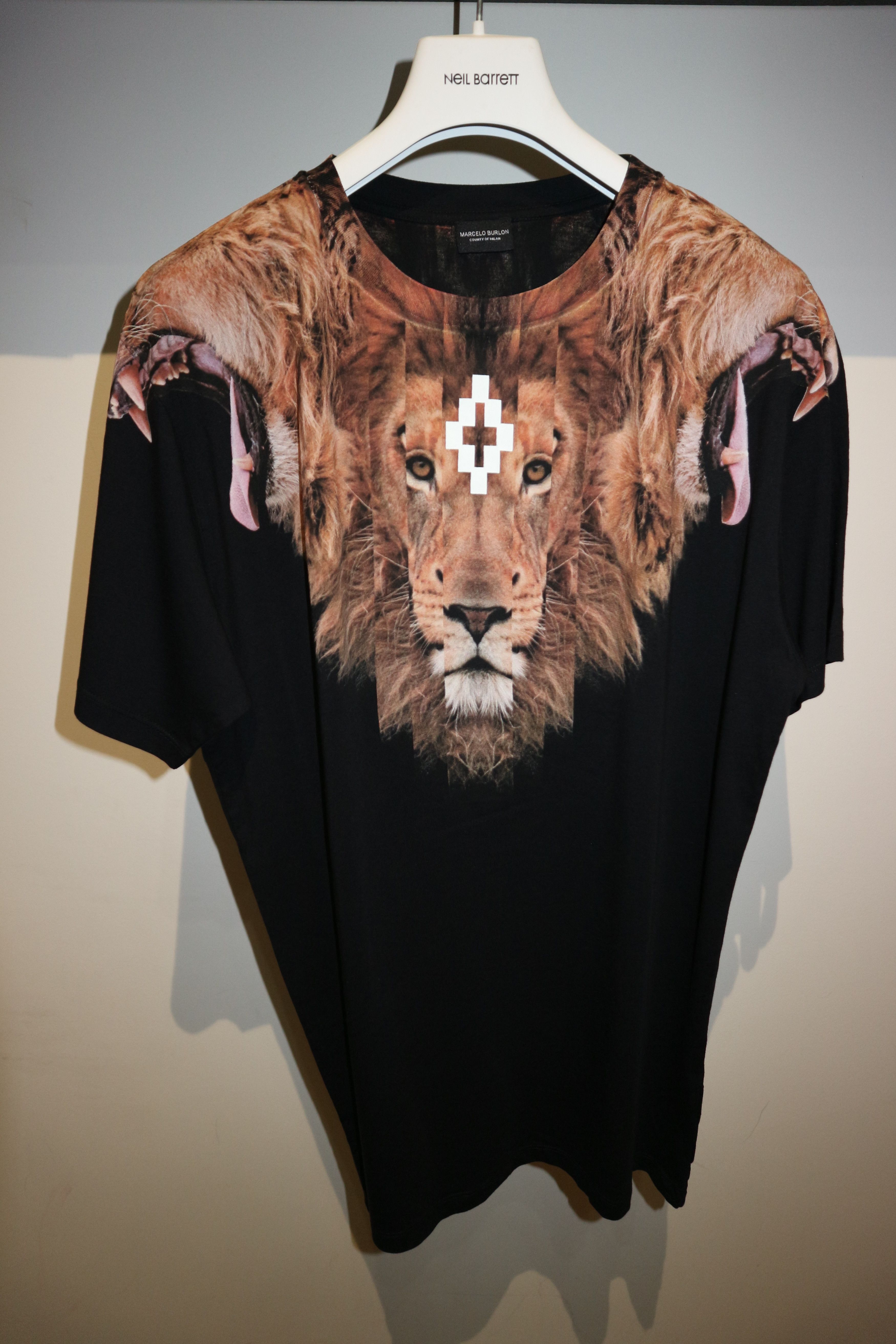 grill smal Gnaven Marcelo Burlon Lion head print t-shirt | Grailed