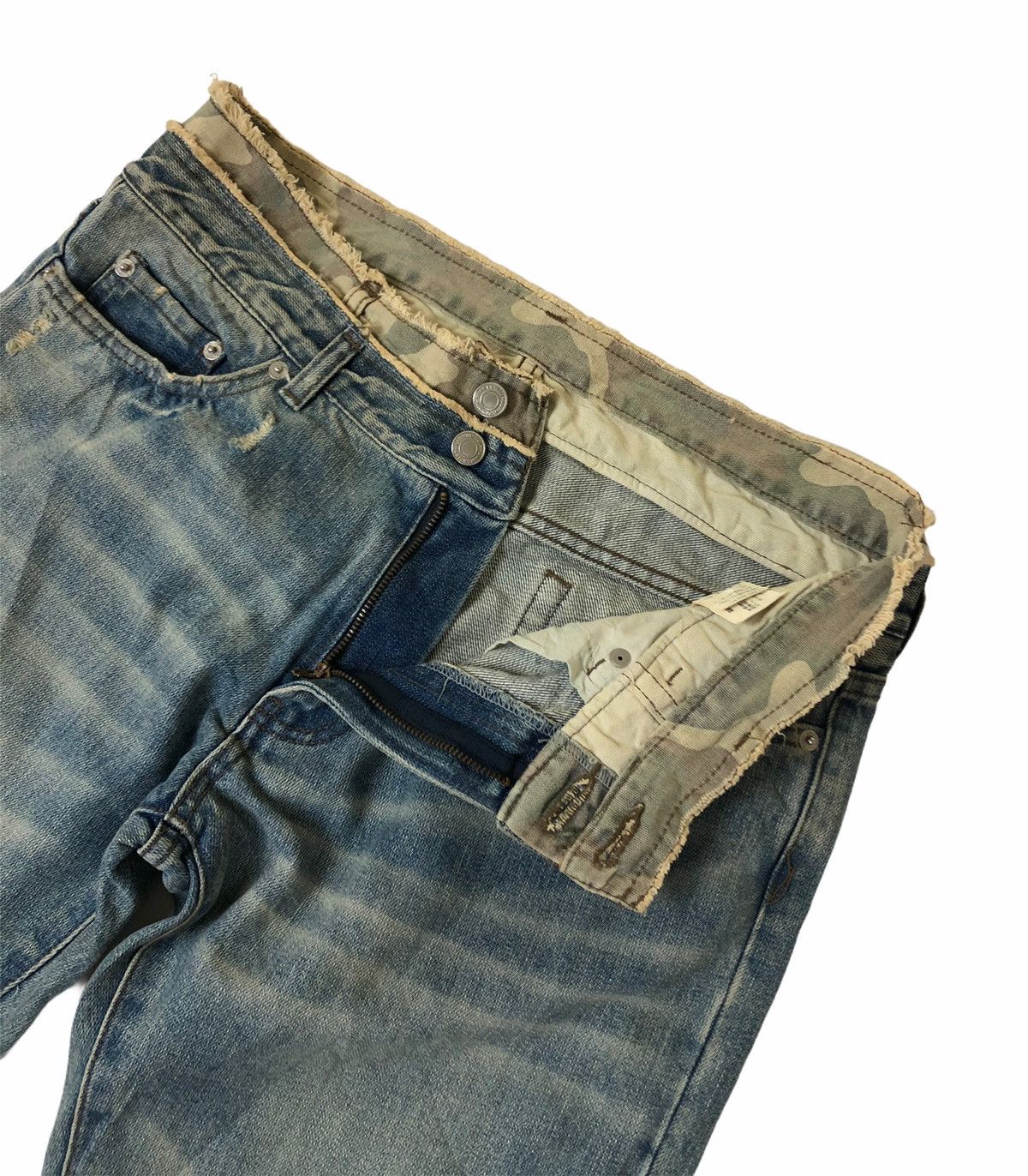 Japanese Brand Japanese Brand Unbrand Distressed Denim Hyrid Camo Jeans Size US 32 / EU 48 - 8 Thumbnail