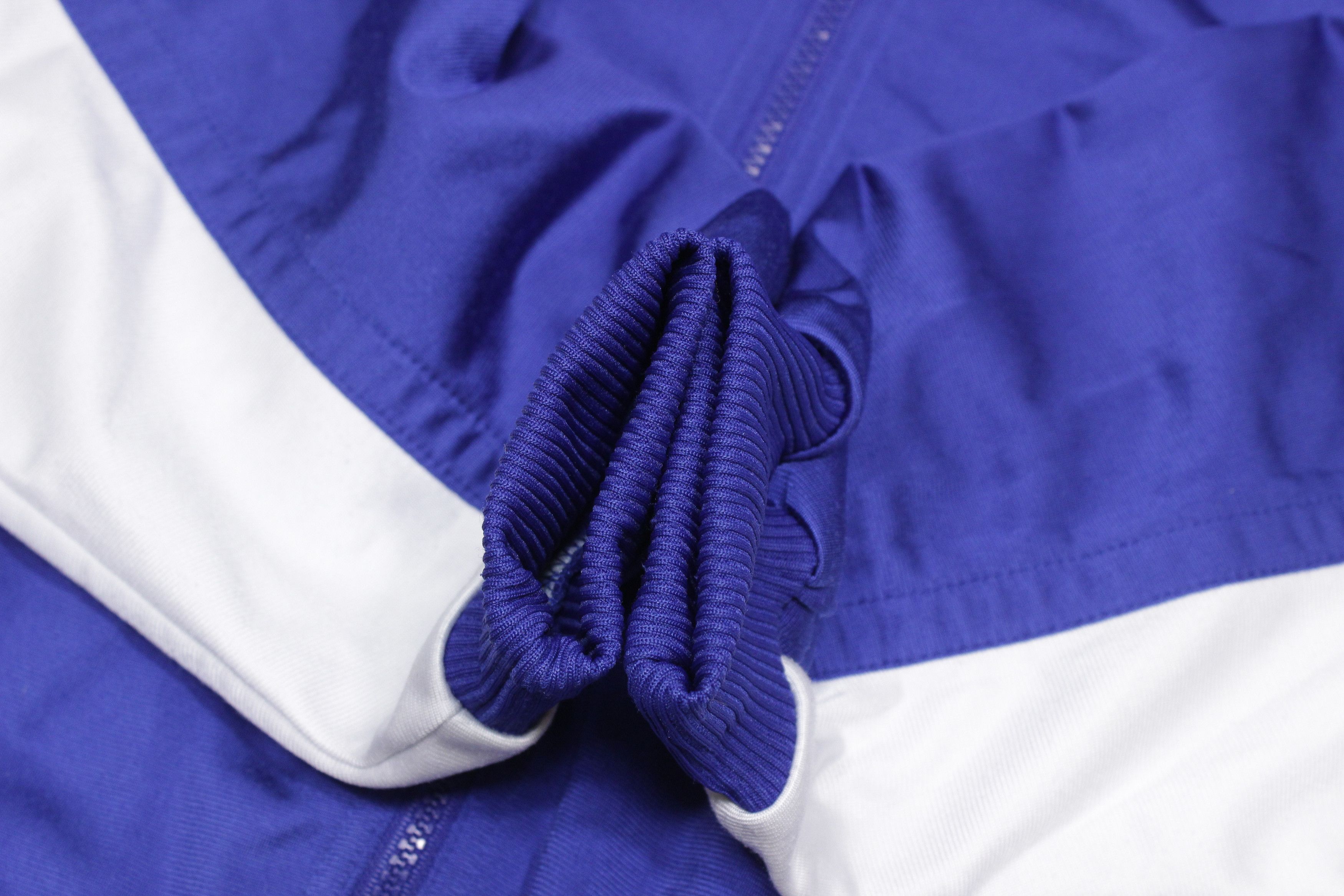 Nike 90S Embroidered Big Swoosh Zip Sport Jacket Size US M / EU 48-50 / 2 - 8 Thumbnail