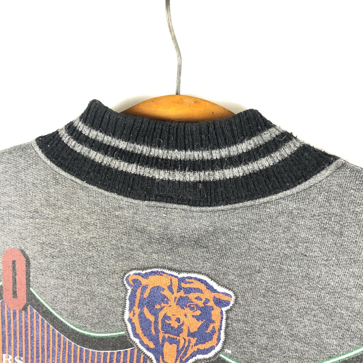 NFL Vintage Chicago Bears Trashed Varsity Jacket Size US L / EU 52-54 / 3 - 4 Thumbnail