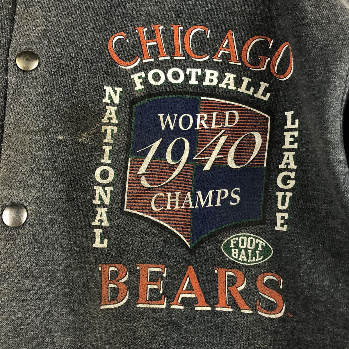 NFL Vintage Chicago Bears Trashed Varsity Jacket Size US L / EU 52-54 / 3 - 17 Thumbnail
