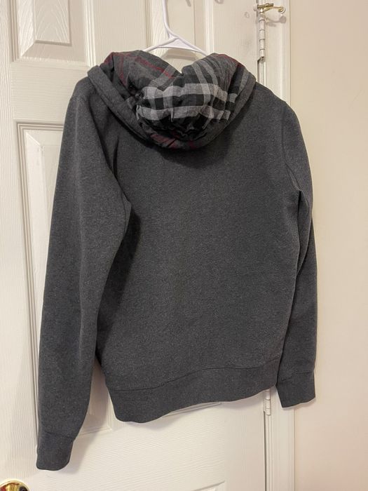 Burberry discount claredon hoodie