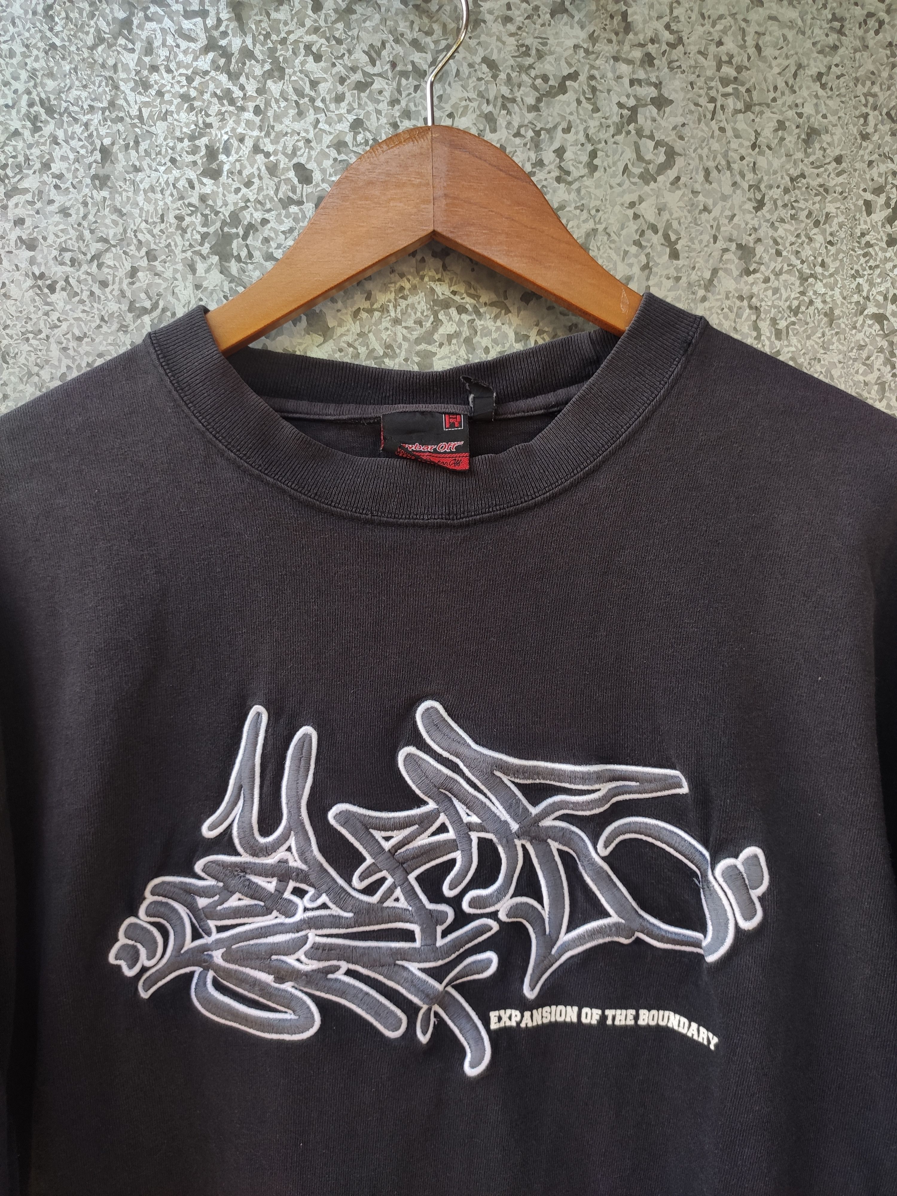 Japanese Brand Raybar Off t shirt embroidery Size US L / EU 52-54 / 3 - 2 Thumbnail