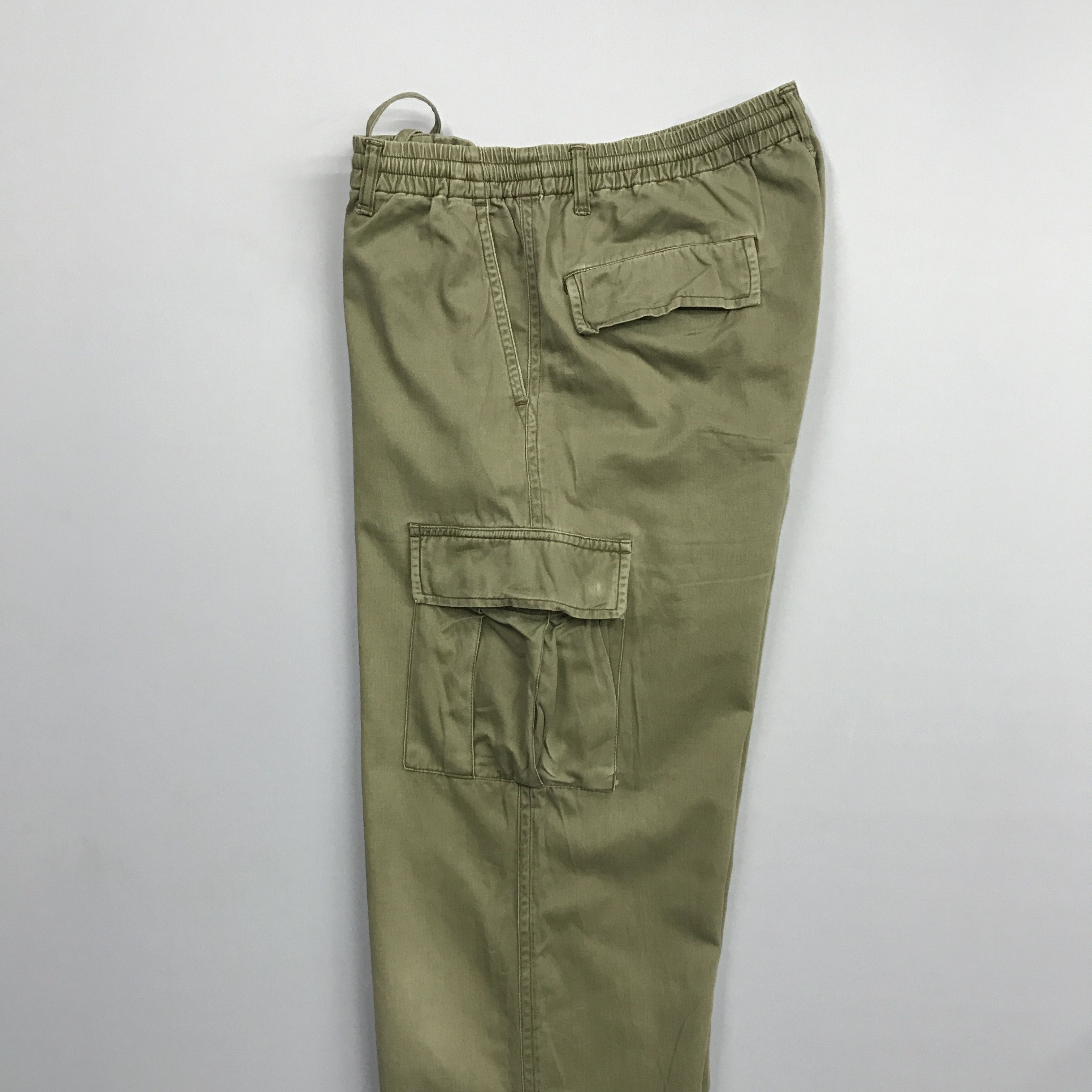 Japanese Brand Uniqlo Cargo Pants Drawstring waist Multi pocket pants Size US 32 / EU 48 - 11 Thumbnail