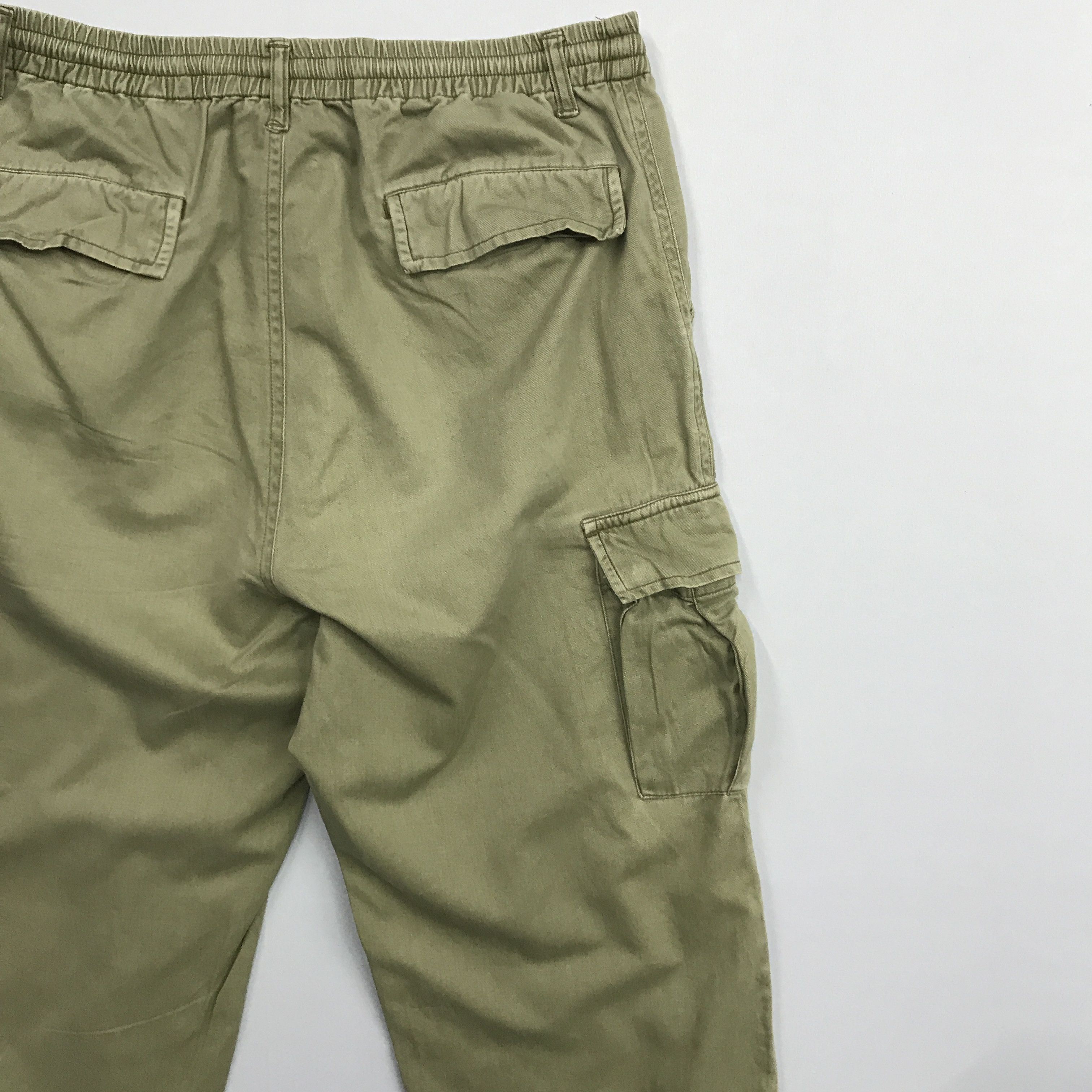 Japanese Brand Uniqlo Cargo Pants Drawstring waist Multi pocket pants Size US 32 / EU 48 - 9 Thumbnail