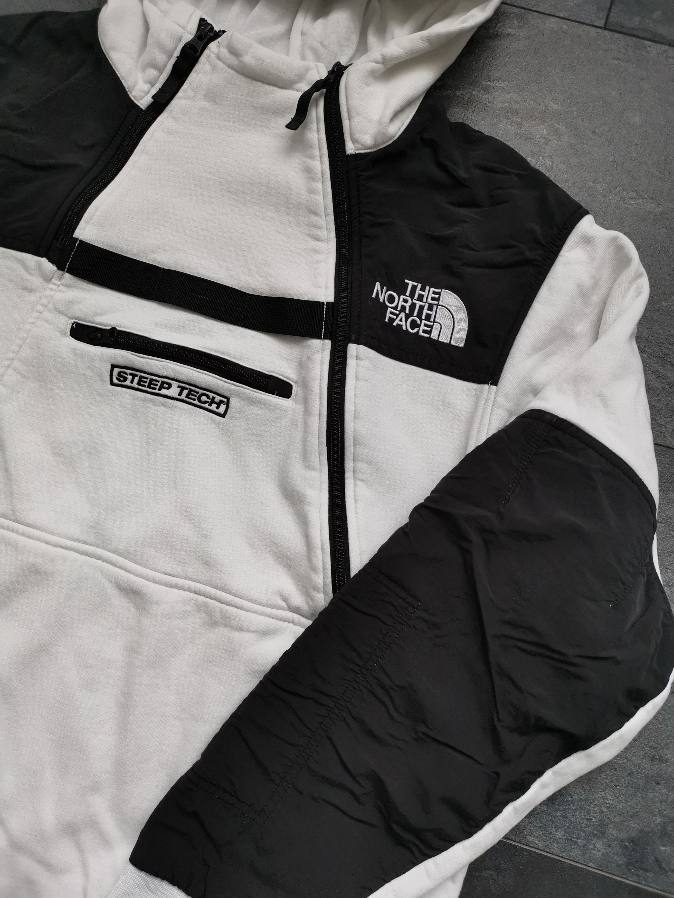 Supreme × The North Face The North Face x Supreme Steep Tech Fleece Jacket White Size US XL / EU 56 / 4 - 2 Thumbnail