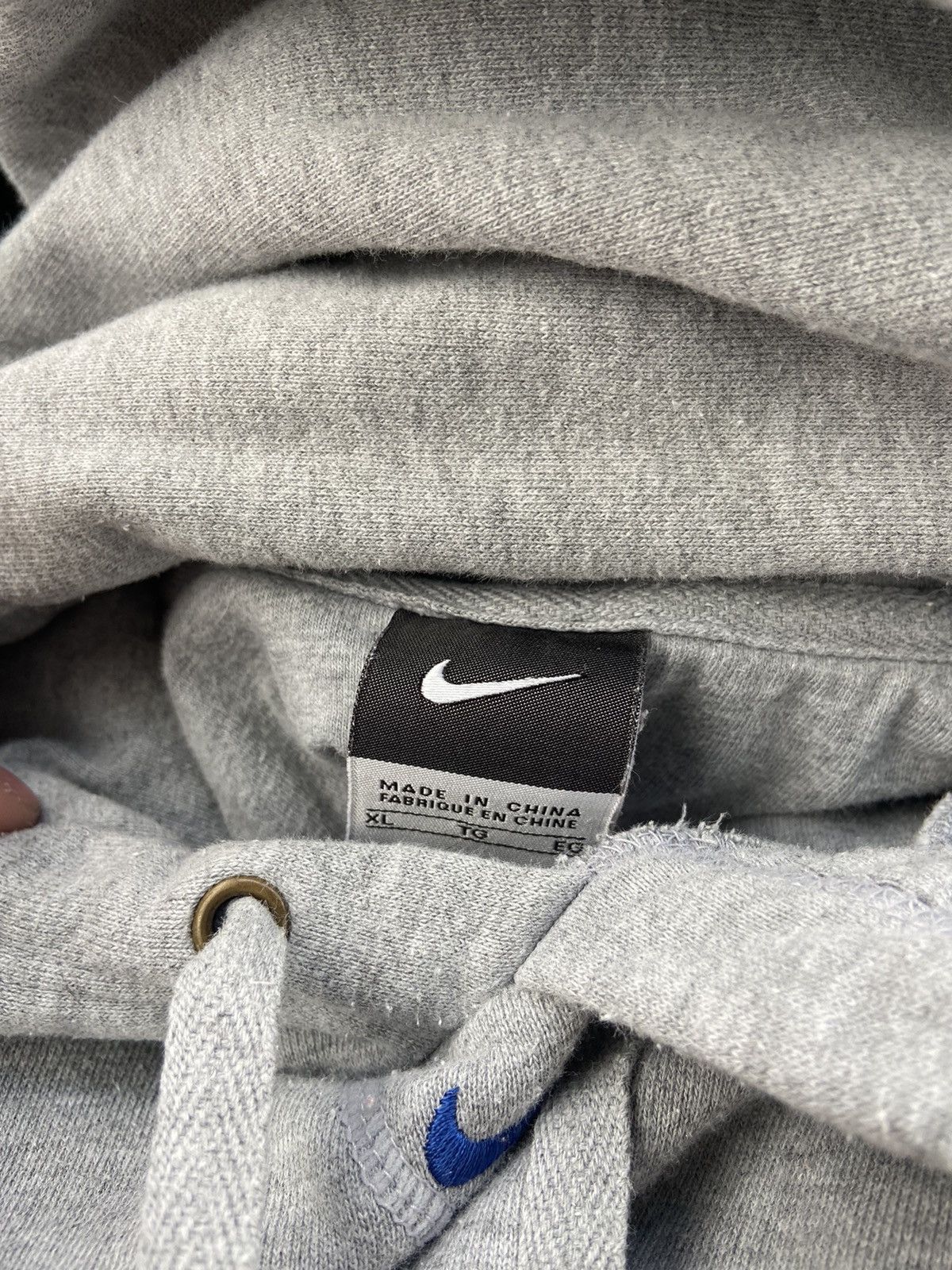 Nike Vintage Y2K Nike Center Mini Swoosh Size US XL / EU 56 / 4 - 3 Thumbnail