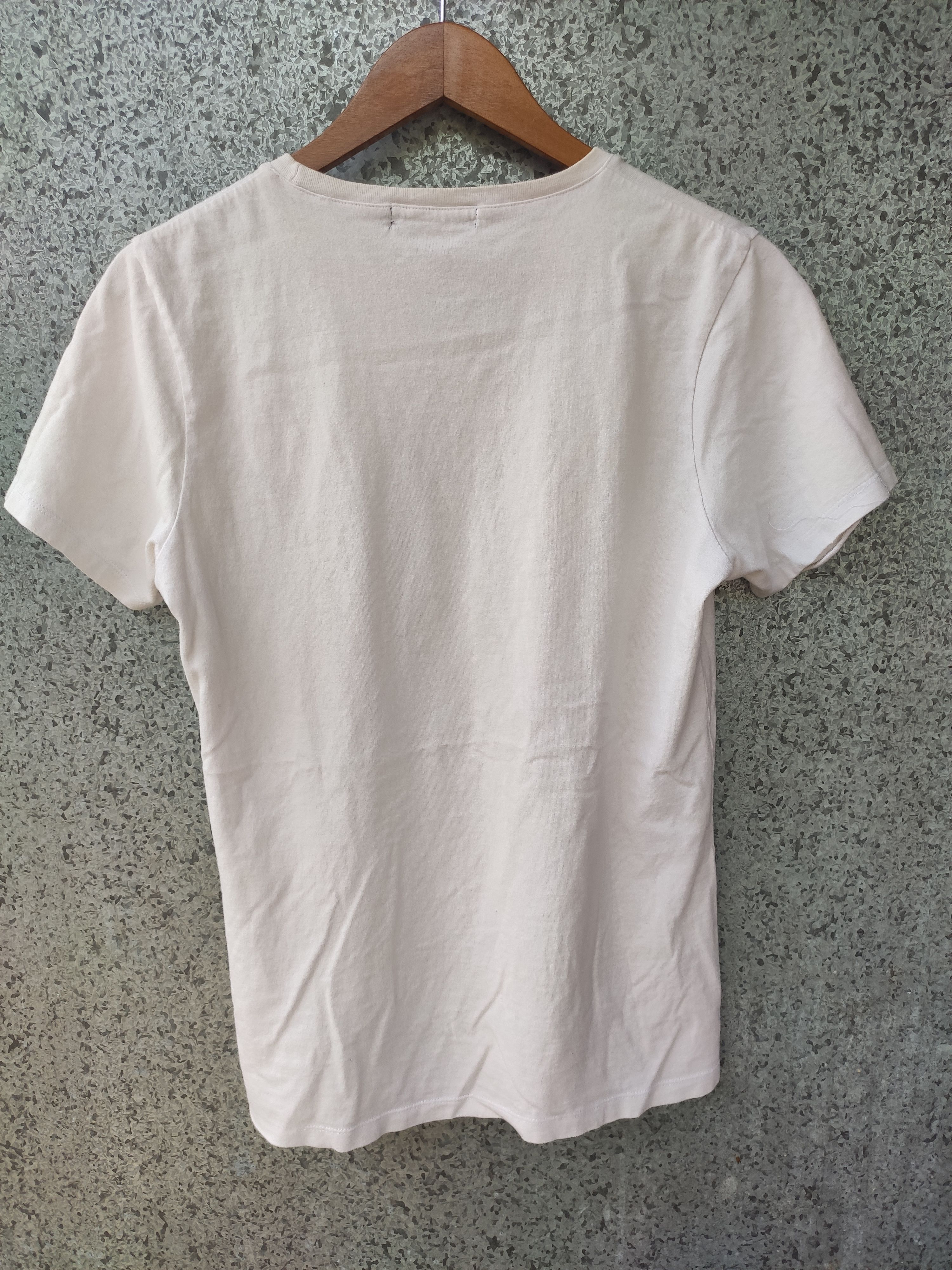 GOSTAR DE FUGA 🔥 Gostar de Fuga t shirt BANISH Spell Out Size US S / EU 44-46 / 1 - 3 Thumbnail