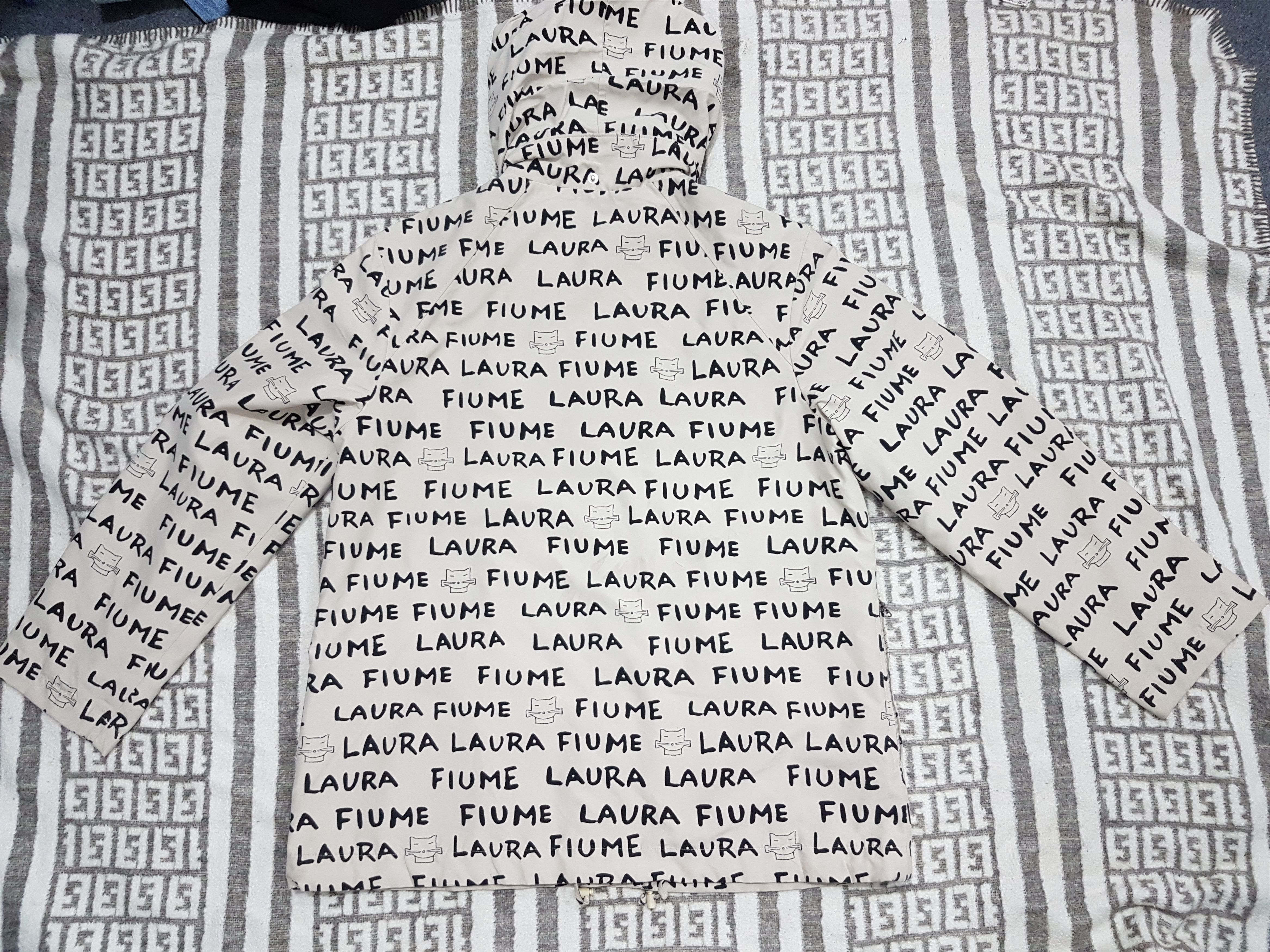 Art Comes First 2000'S Laura Fiume Spellout Logo Jacket Size US S / EU 44-46 / 1 - 10 Thumbnail