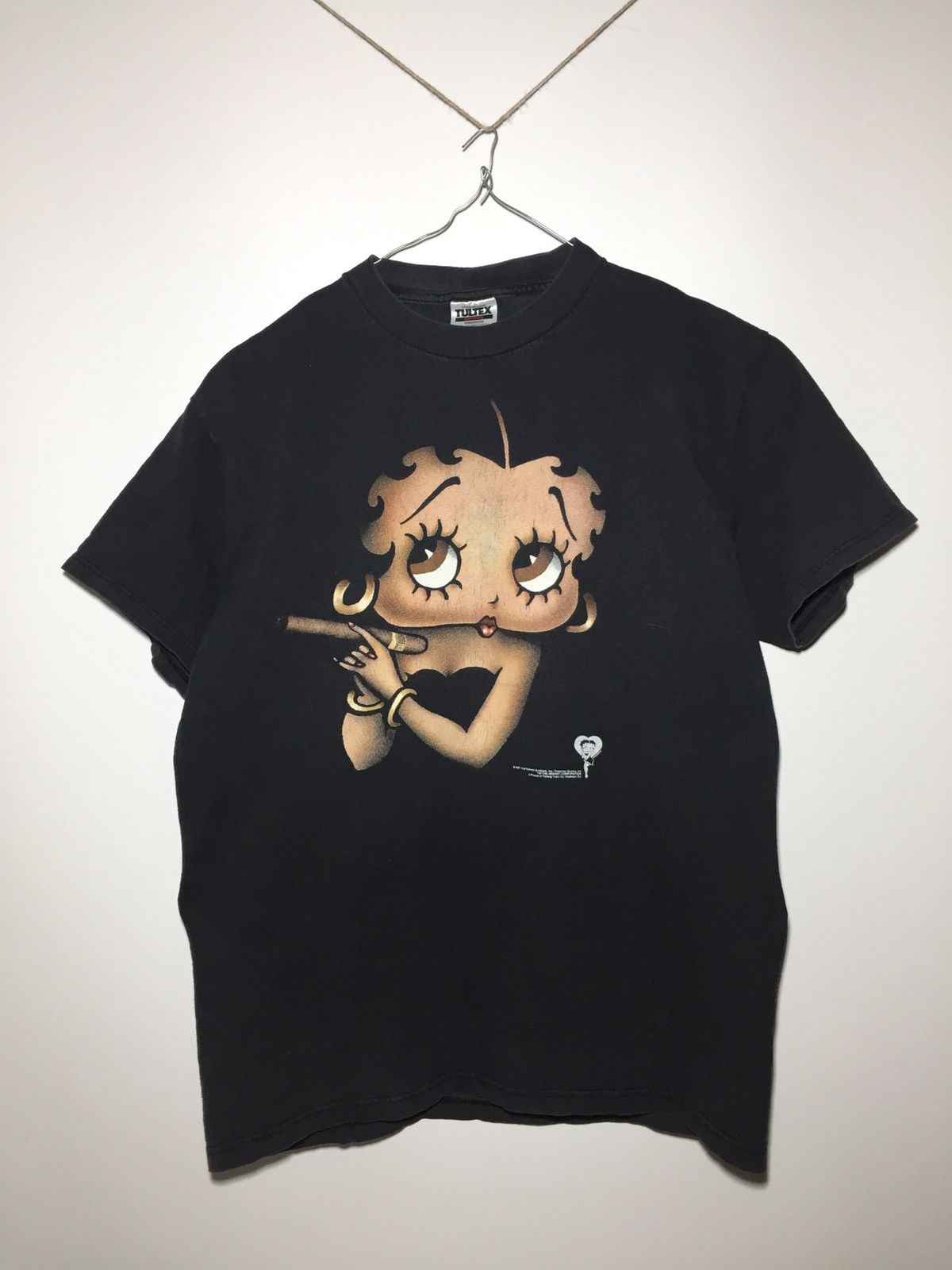 Cartoon Network × Vintage Vintage 1997 Betty Boop Smoke cigarette t-shirt