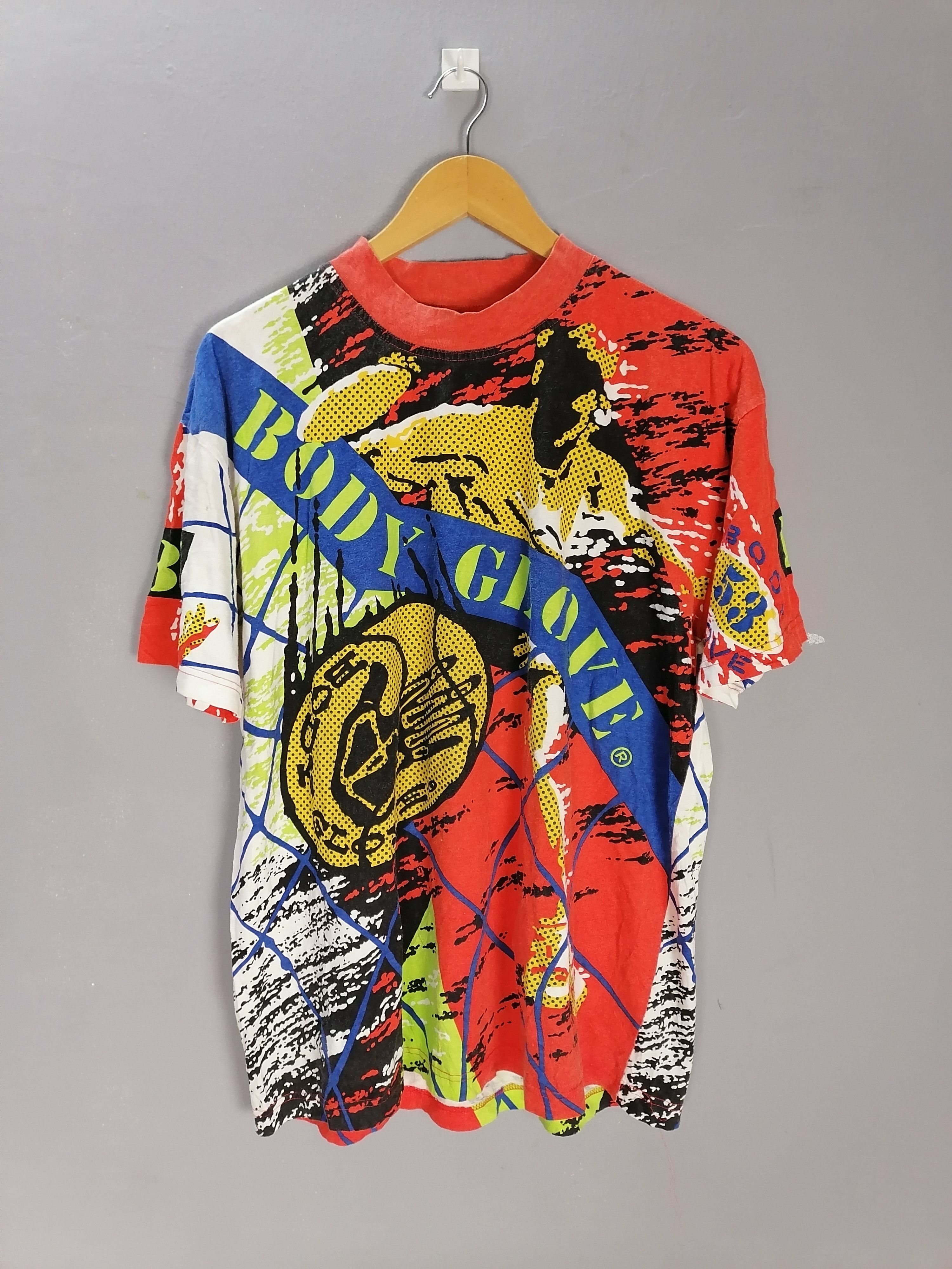 Vintage Vintage 90s body glove allover printed t-shirt | Grailed