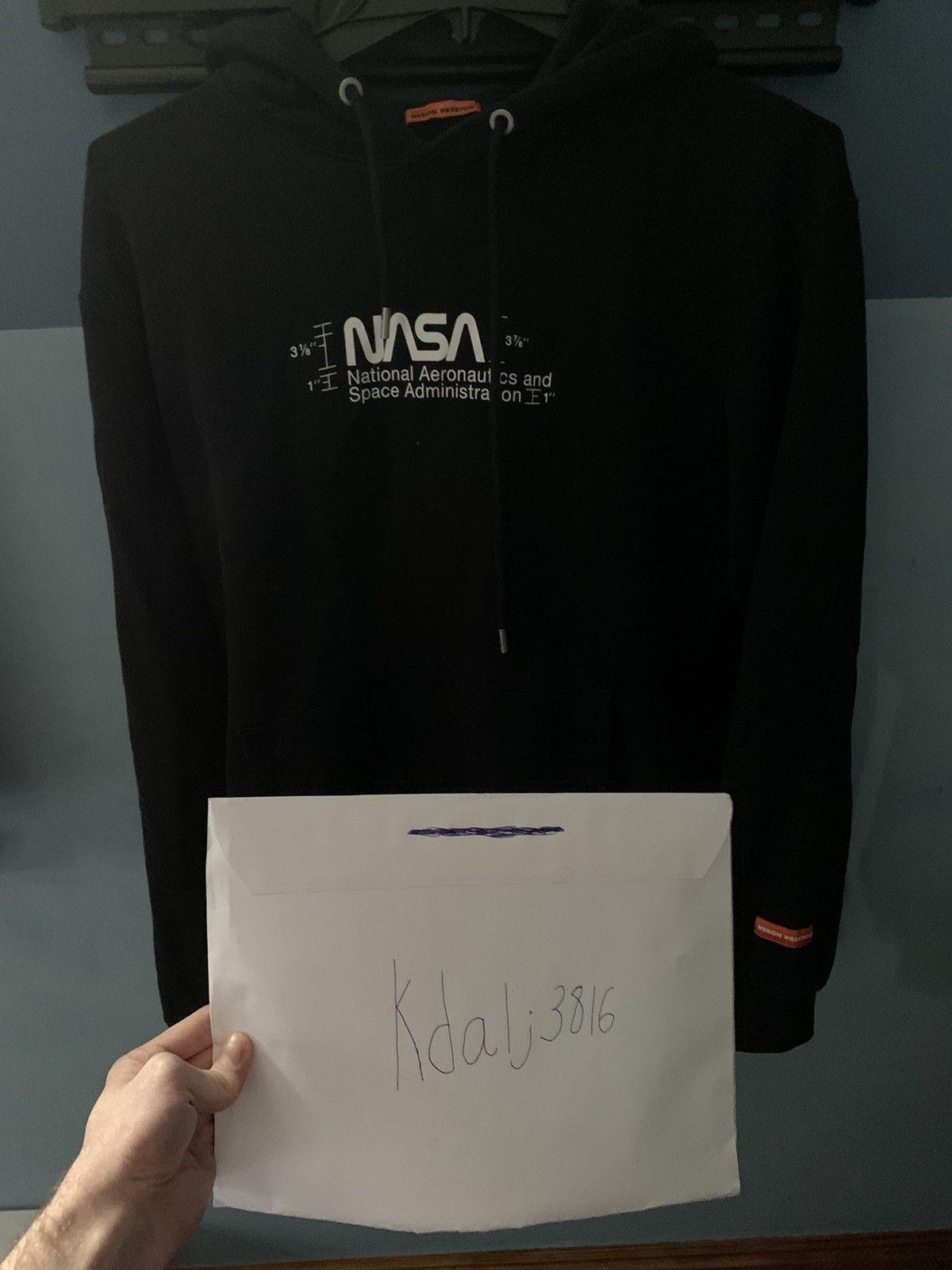 Heron preston nasa hoodie black hotsell