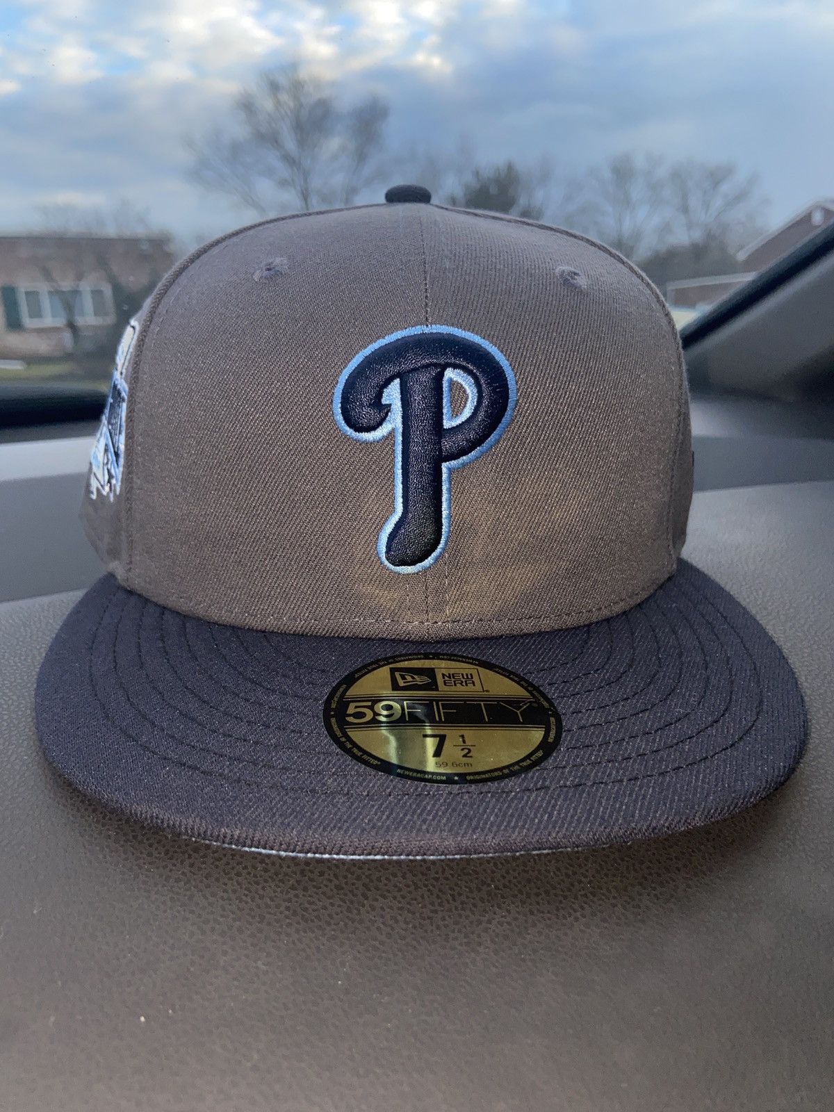 image of Mlb x New Era Philadelphia Phillies Fitted Sold Out 7 1/2 Proimage Hatclub in Grey, Men's