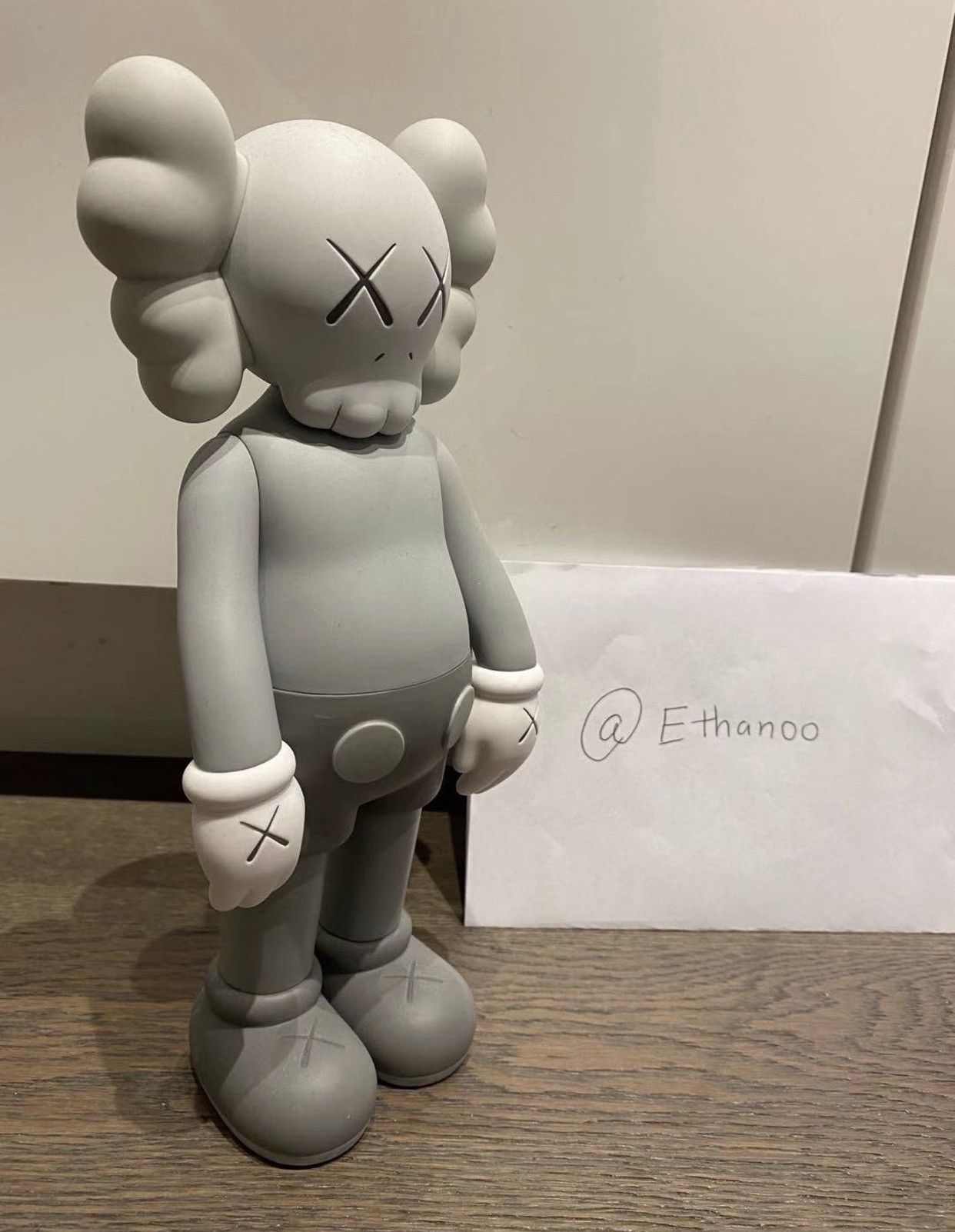 Kaws Kaws Companion Open Edition Vinyl figure Grey Size ONE SIZE - 2 Thumbnail