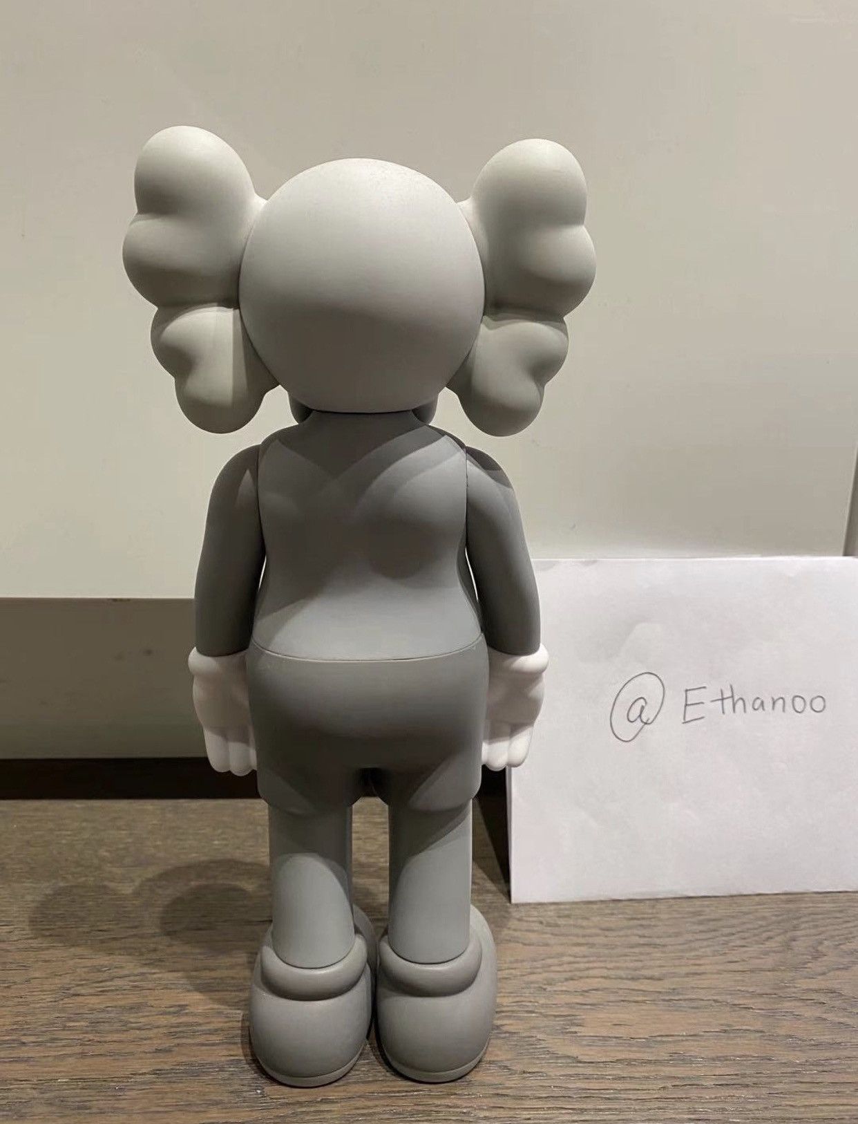 Kaws Kaws Companion Open Edition Vinyl figure Grey Size ONE SIZE - 3 Thumbnail
