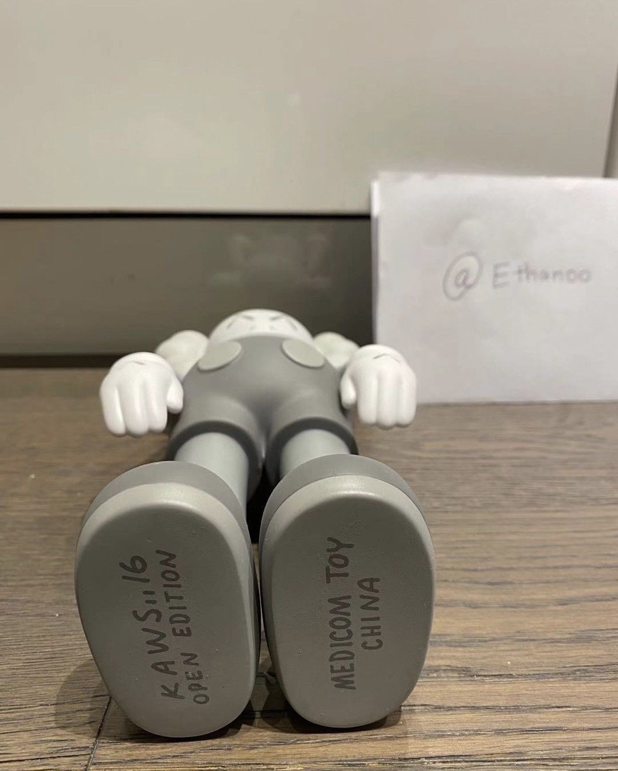 Kaws Kaws Companion Open Edition Vinyl figure Grey Size ONE SIZE - 4 Thumbnail