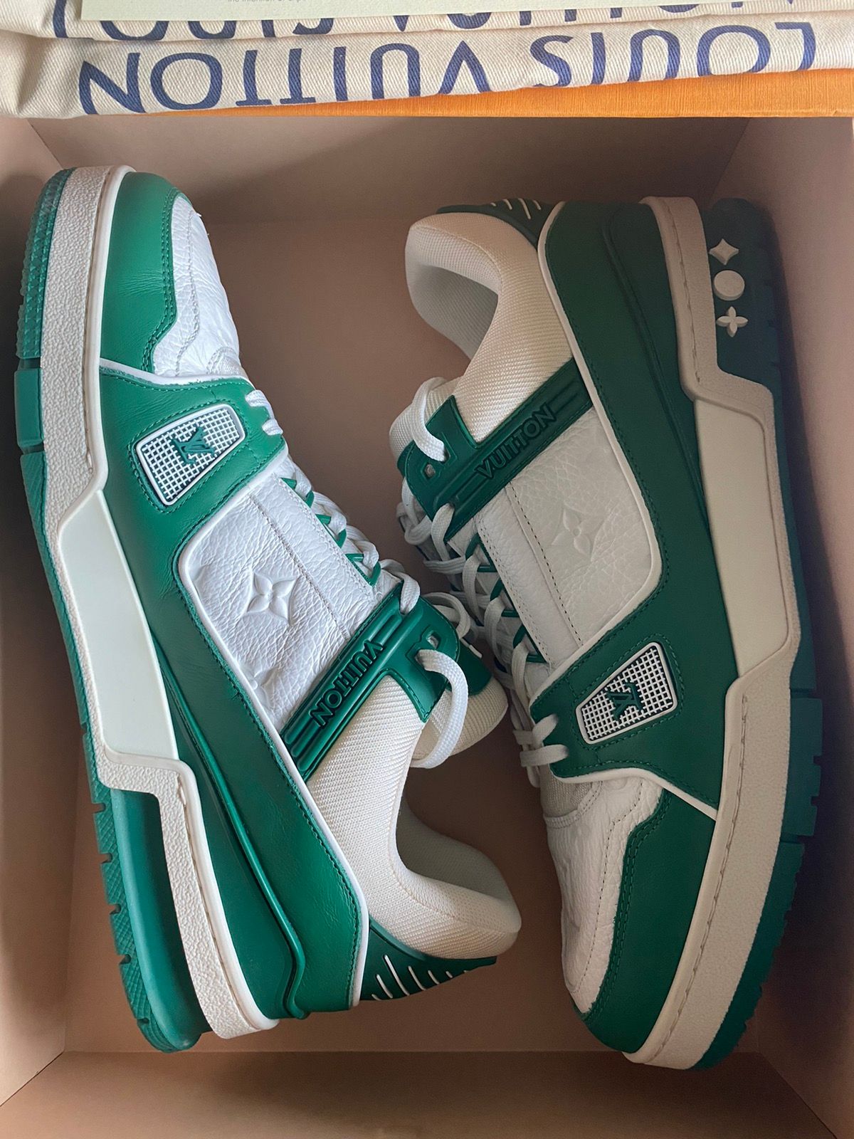 Lv trainer leather low trainers Louis Vuitton Green size 9 UK in