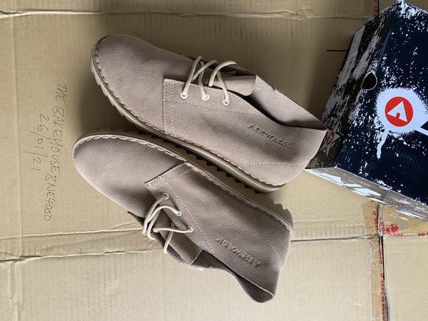 Airwalk best sale desert boots