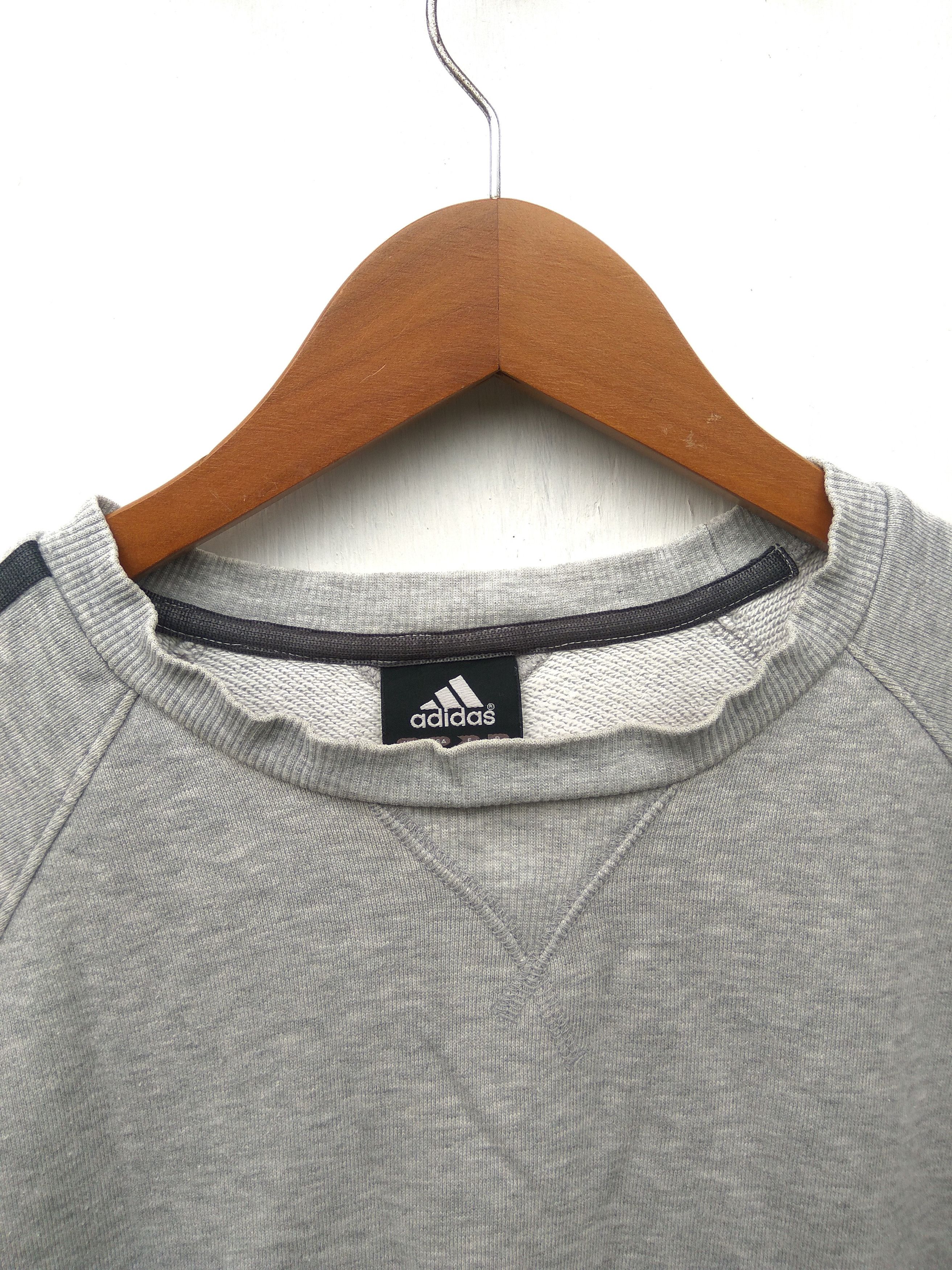 Adidas Vintage Adidas Sweatshirt Big Logo Size US M / EU 48-50 / 2 - 5 Thumbnail