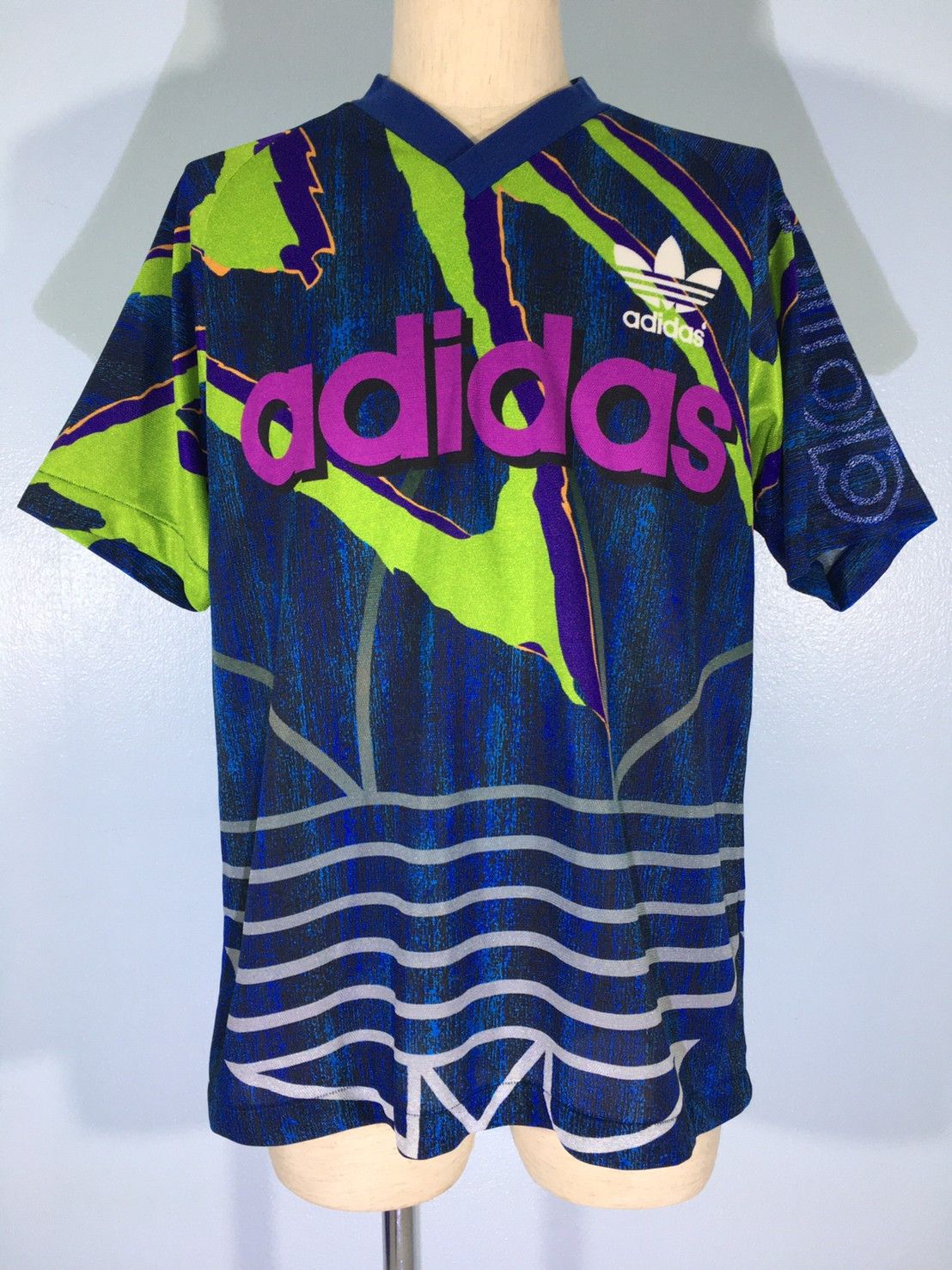 Adidas Trefoil Adidas 80s T Shirt 80s Adidas Trefoil Rainbow Pride Tee
